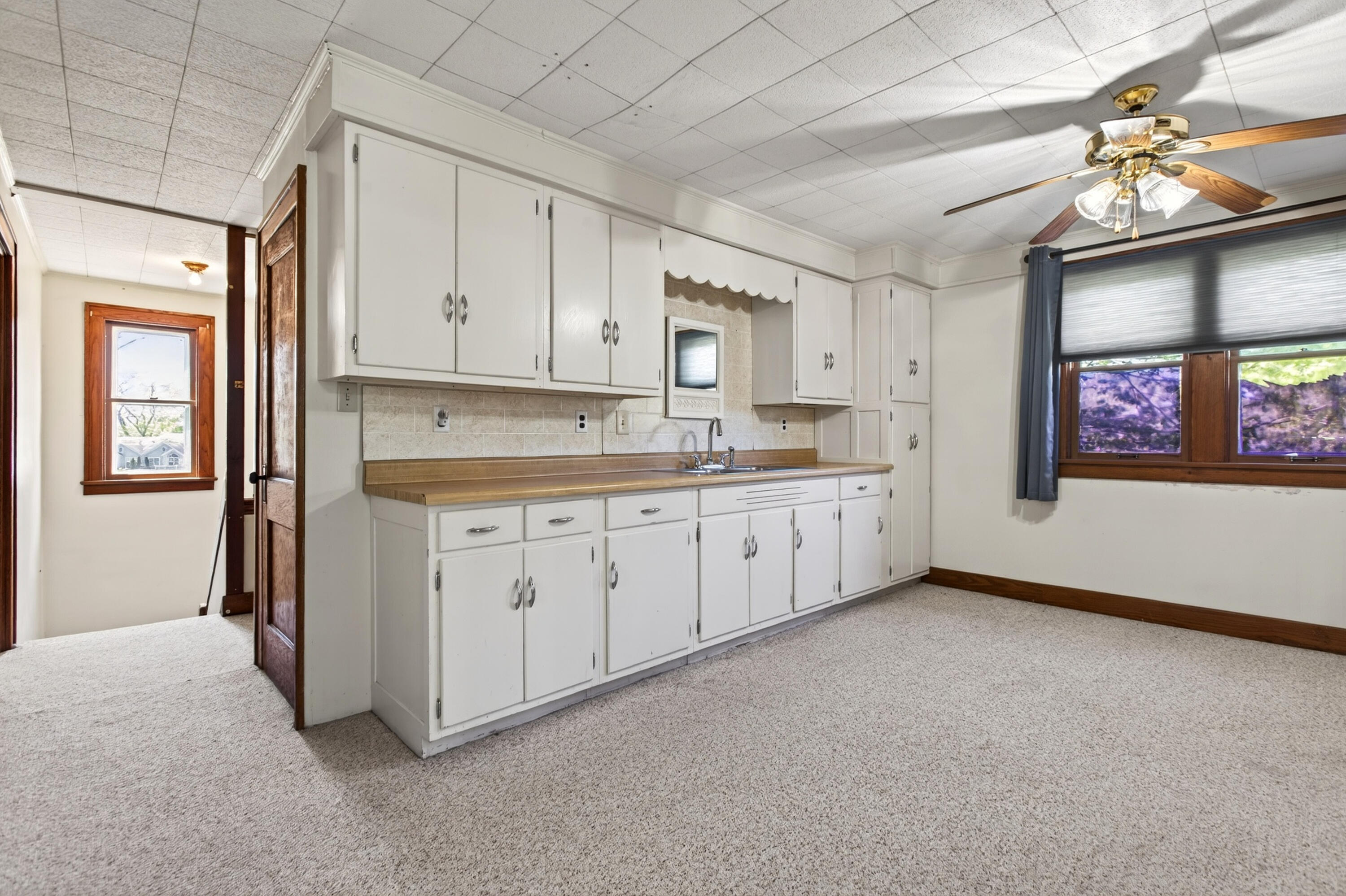 1536 E Nickerson Court Benton Harbor MI 49022