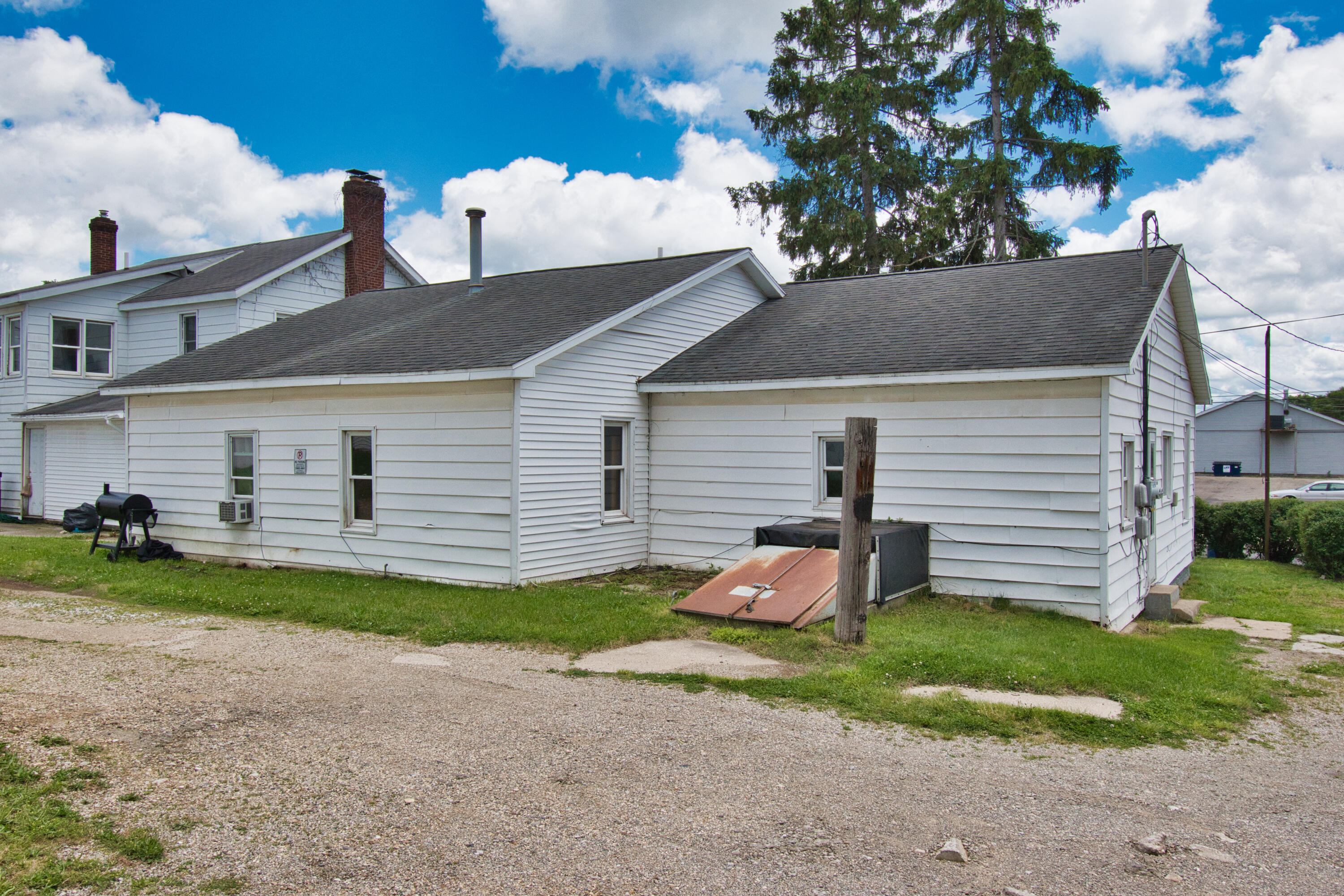 931 Cherry Street Niles MI 49120