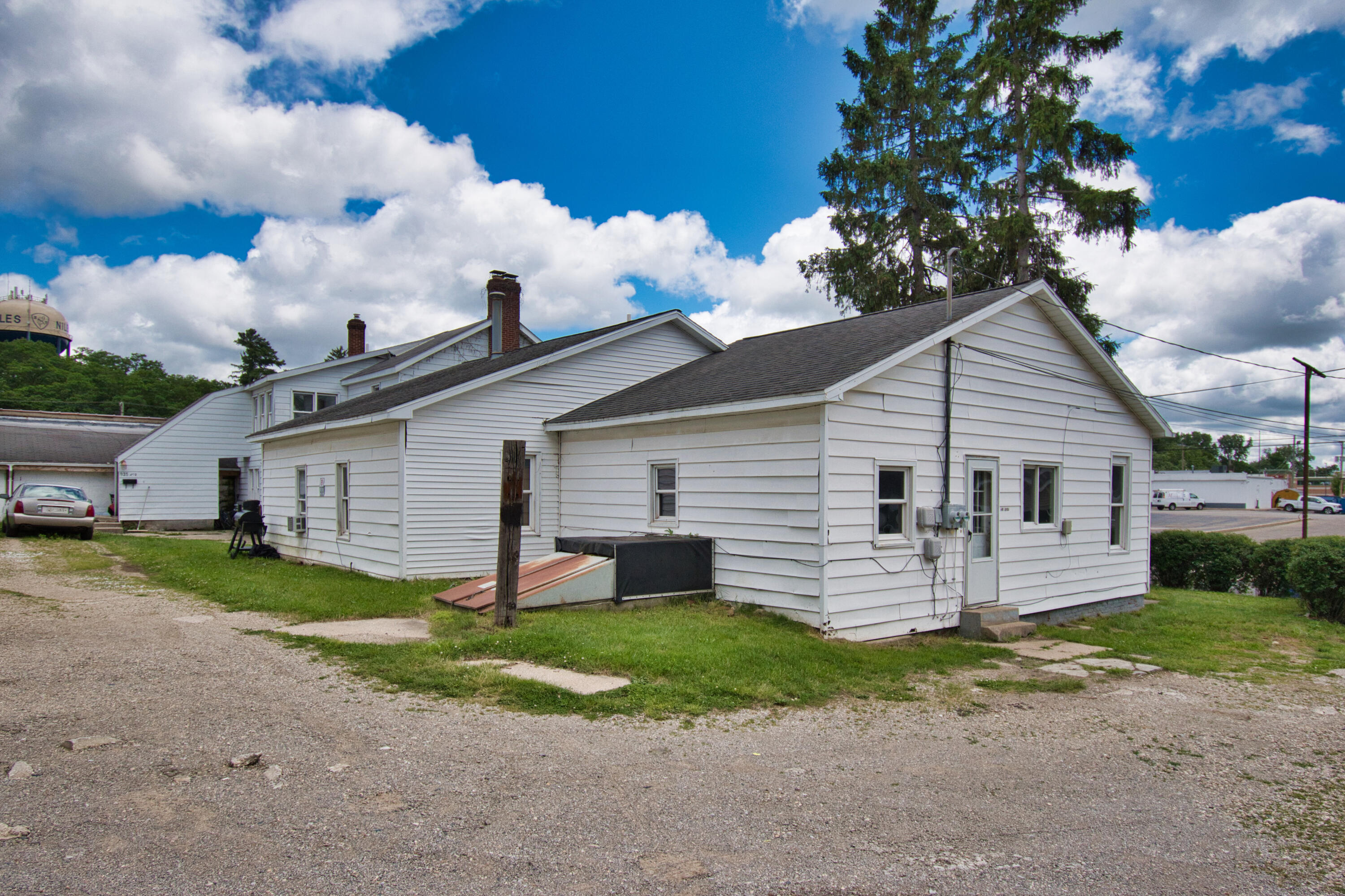 931 Cherry Street Niles MI 49120