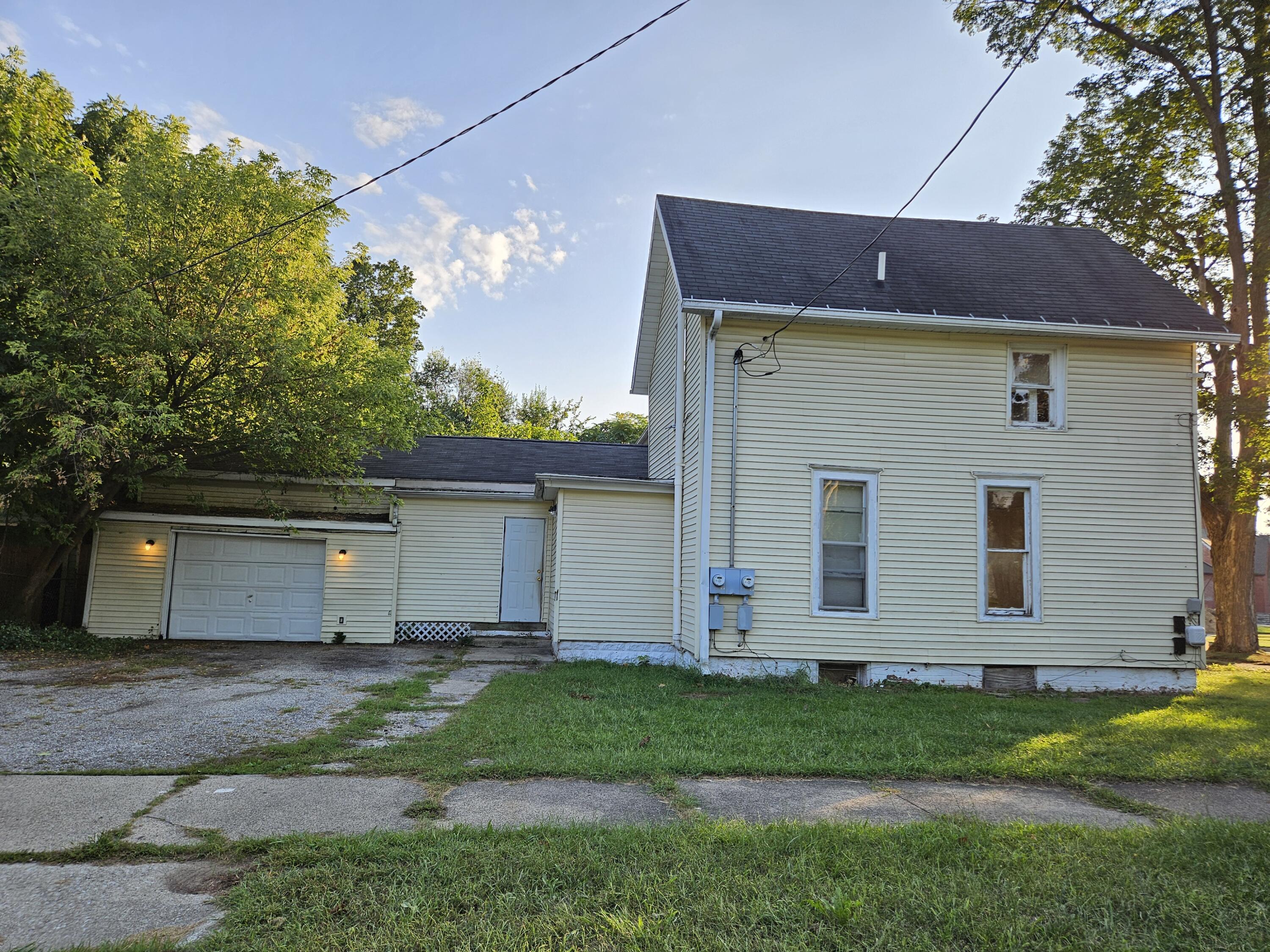 122 Oak Street Dowagiac MI 49047