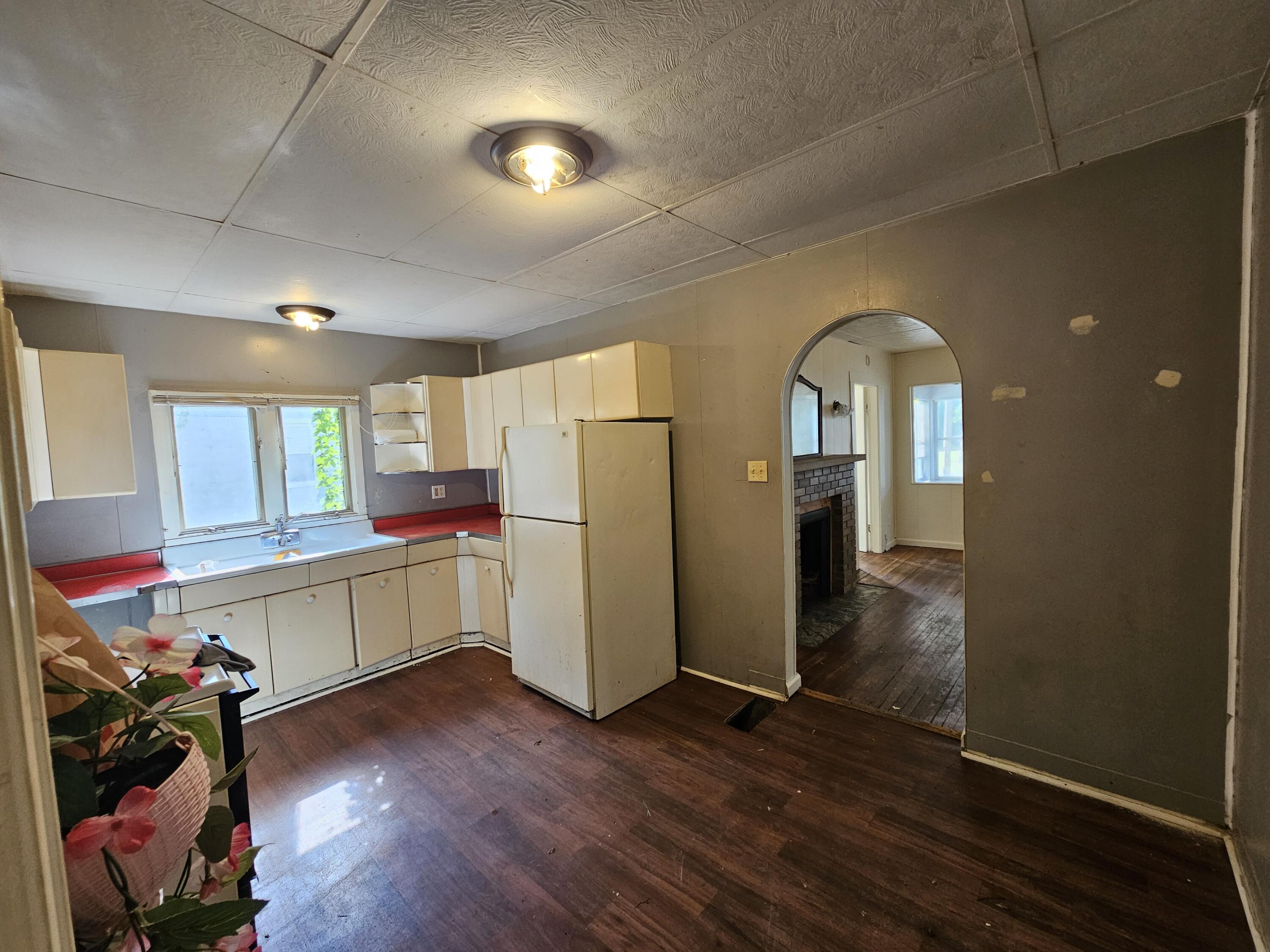 122 Oak Street Dowagiac MI 49047