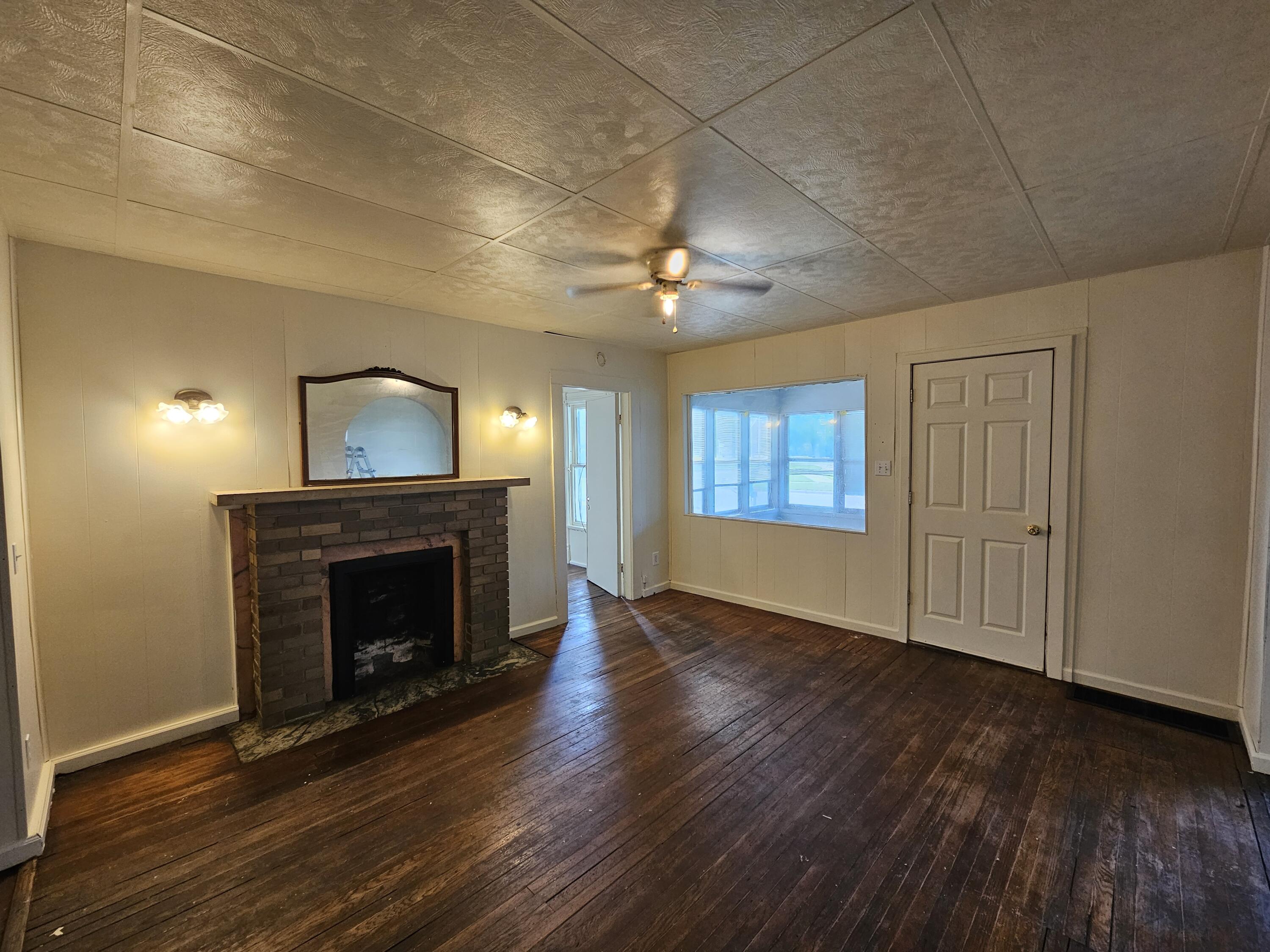 122 Oak Street Dowagiac MI 49047