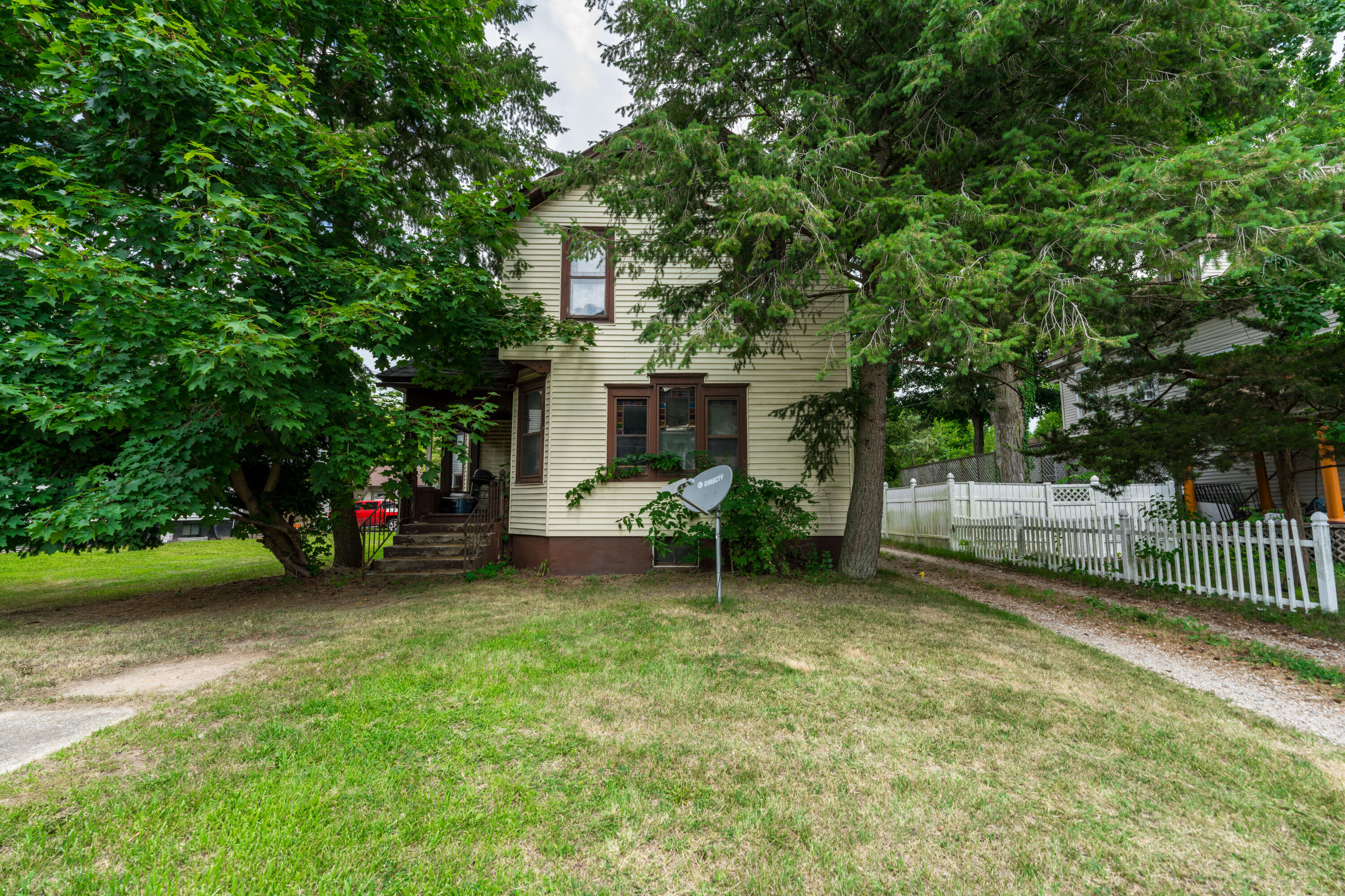 203 E Delaware Street Decatur MI 49045