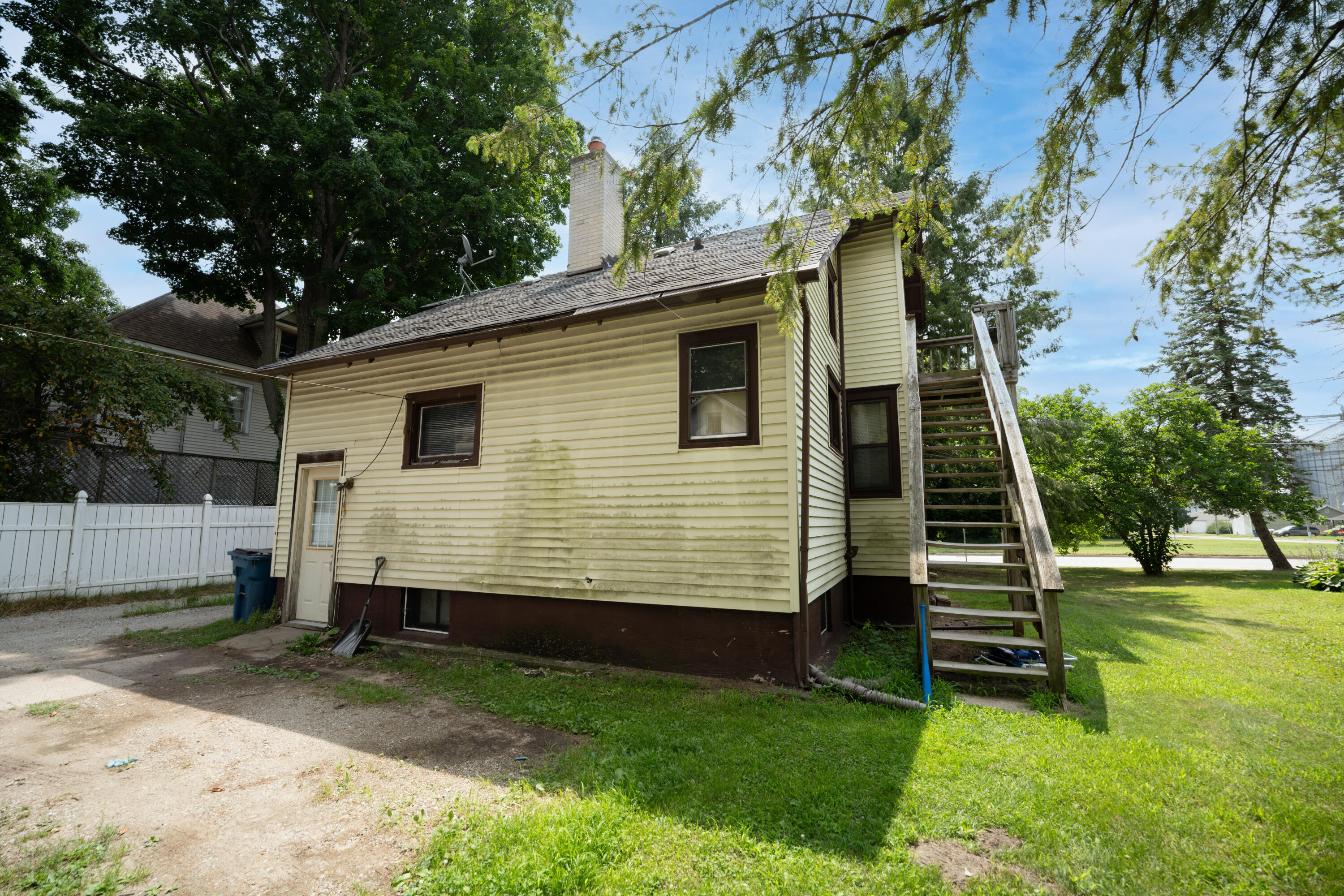 203 E Delaware Street Decatur MI 49045