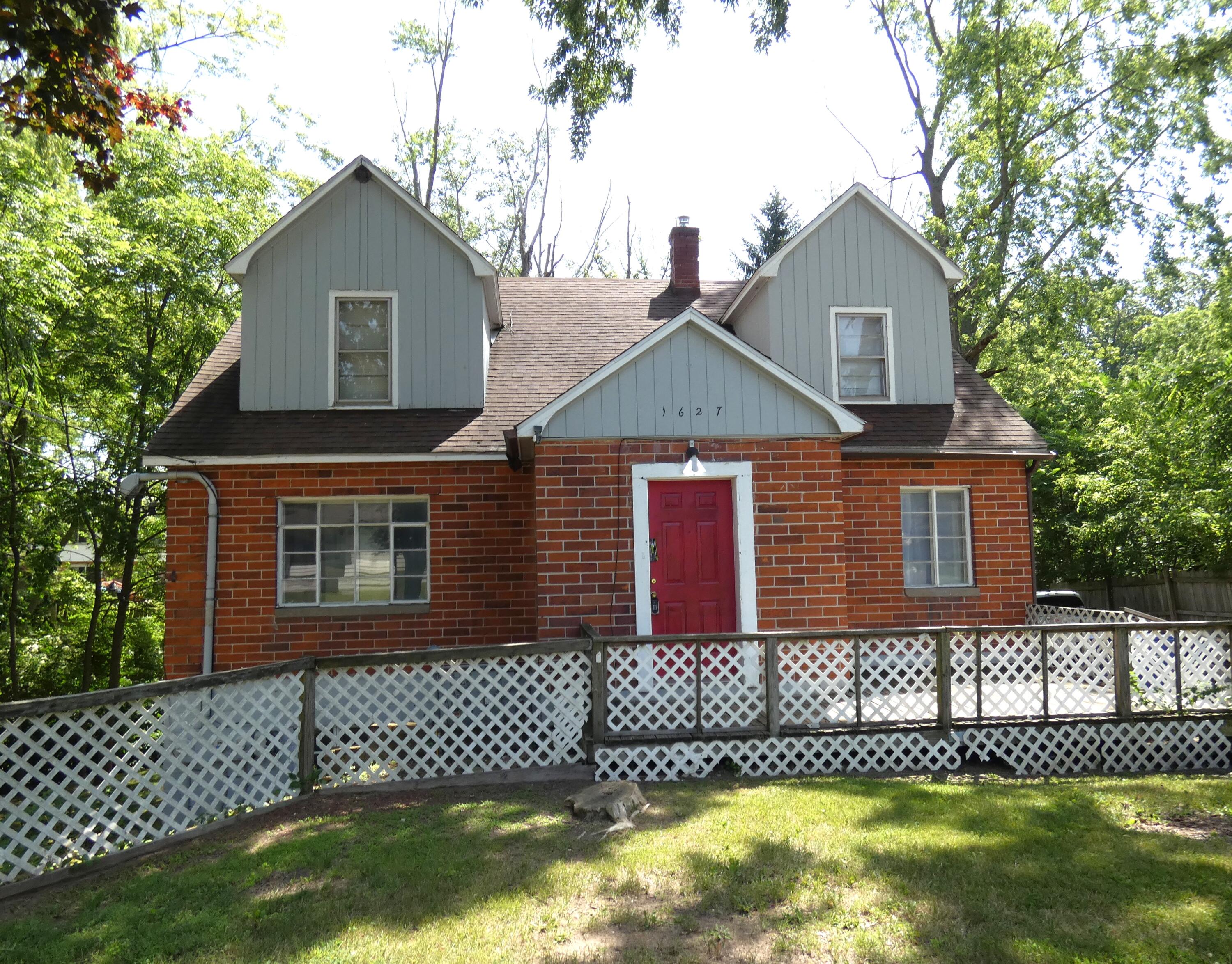 1627 Ogden Avenue Benton Harbor MI 49022