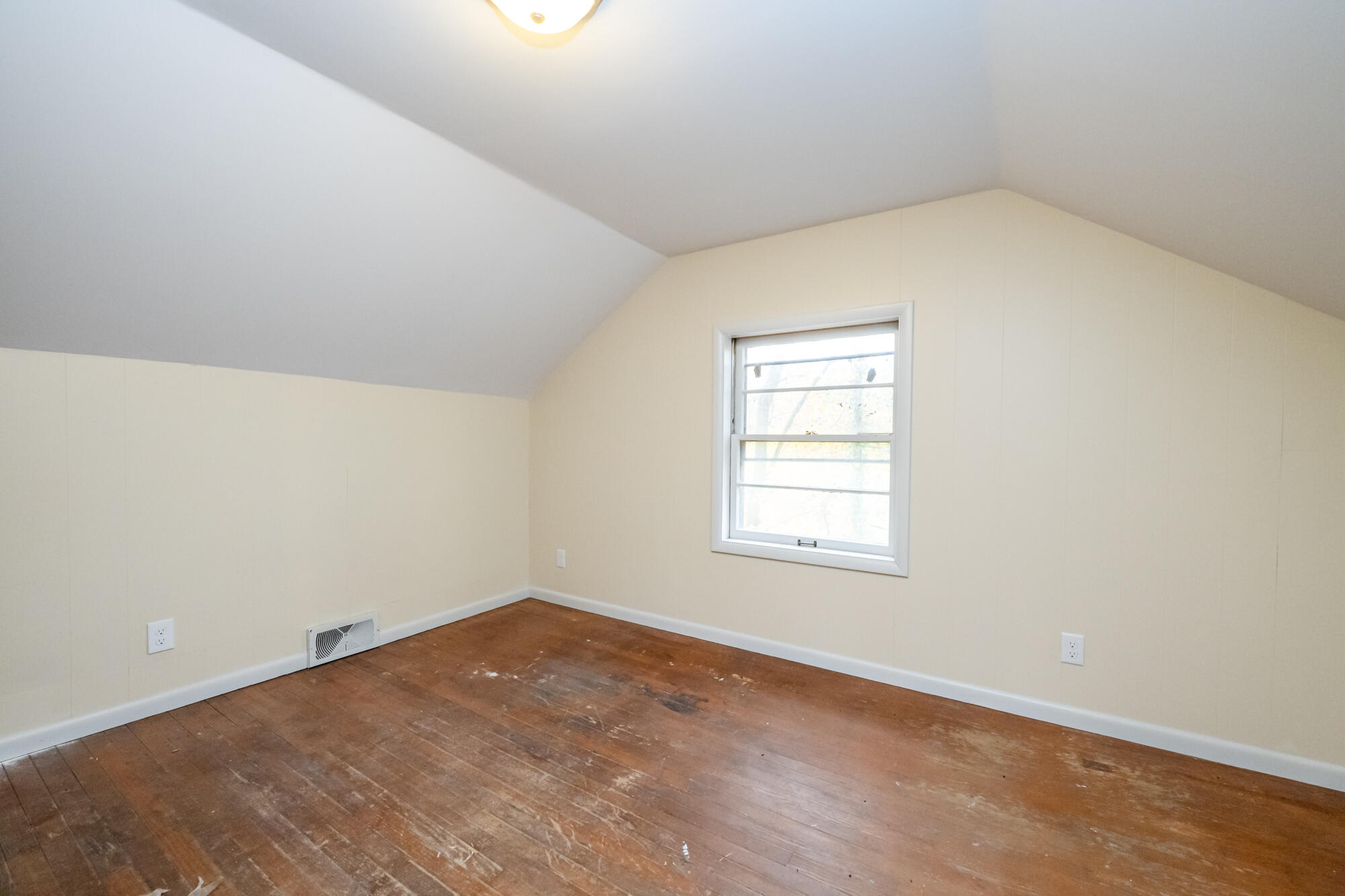 1298 Colfax Avenue Benton Harbor MI 49022