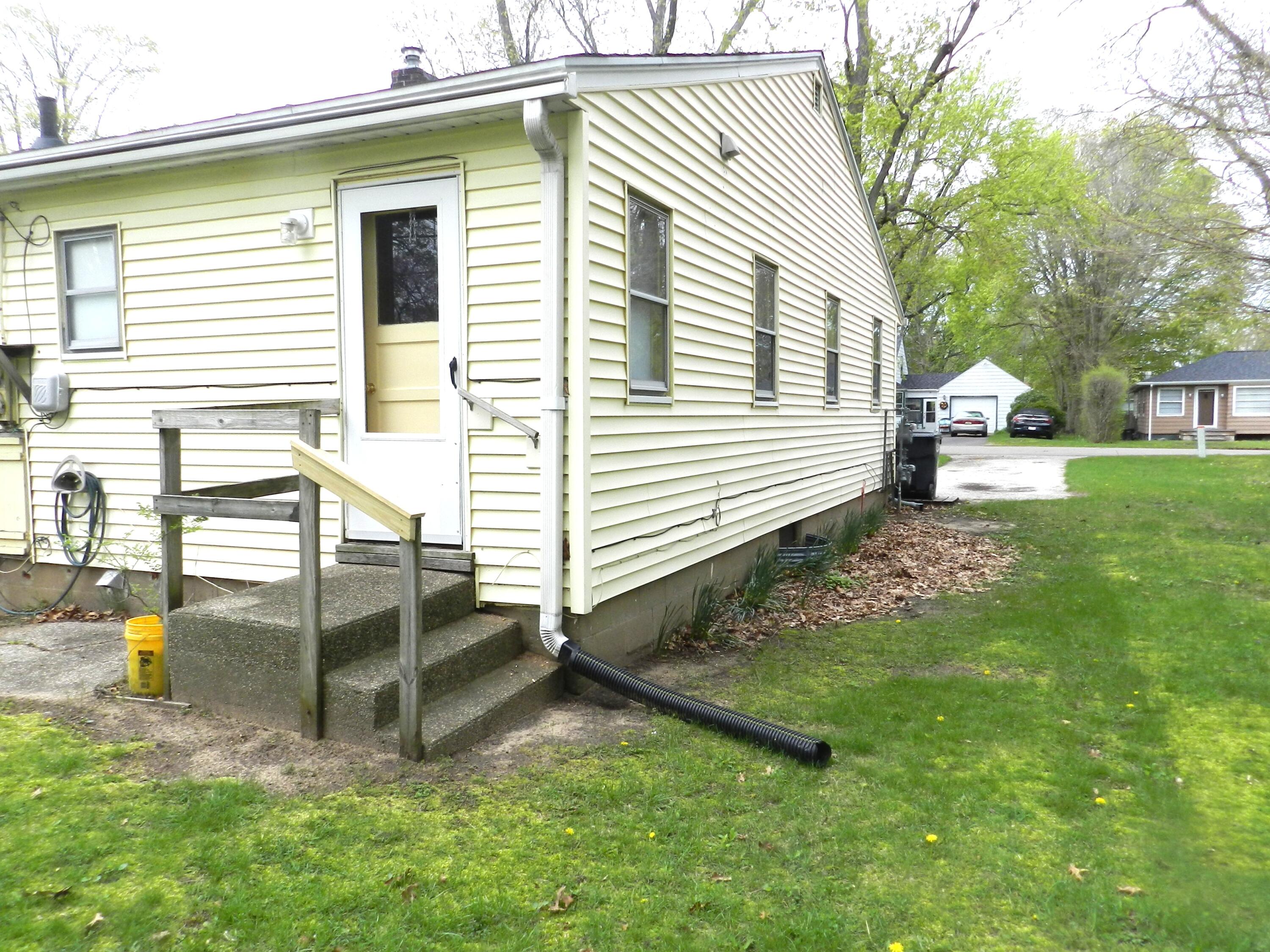 518 & 528 Chippewa Road Benton Harbor MI 49022