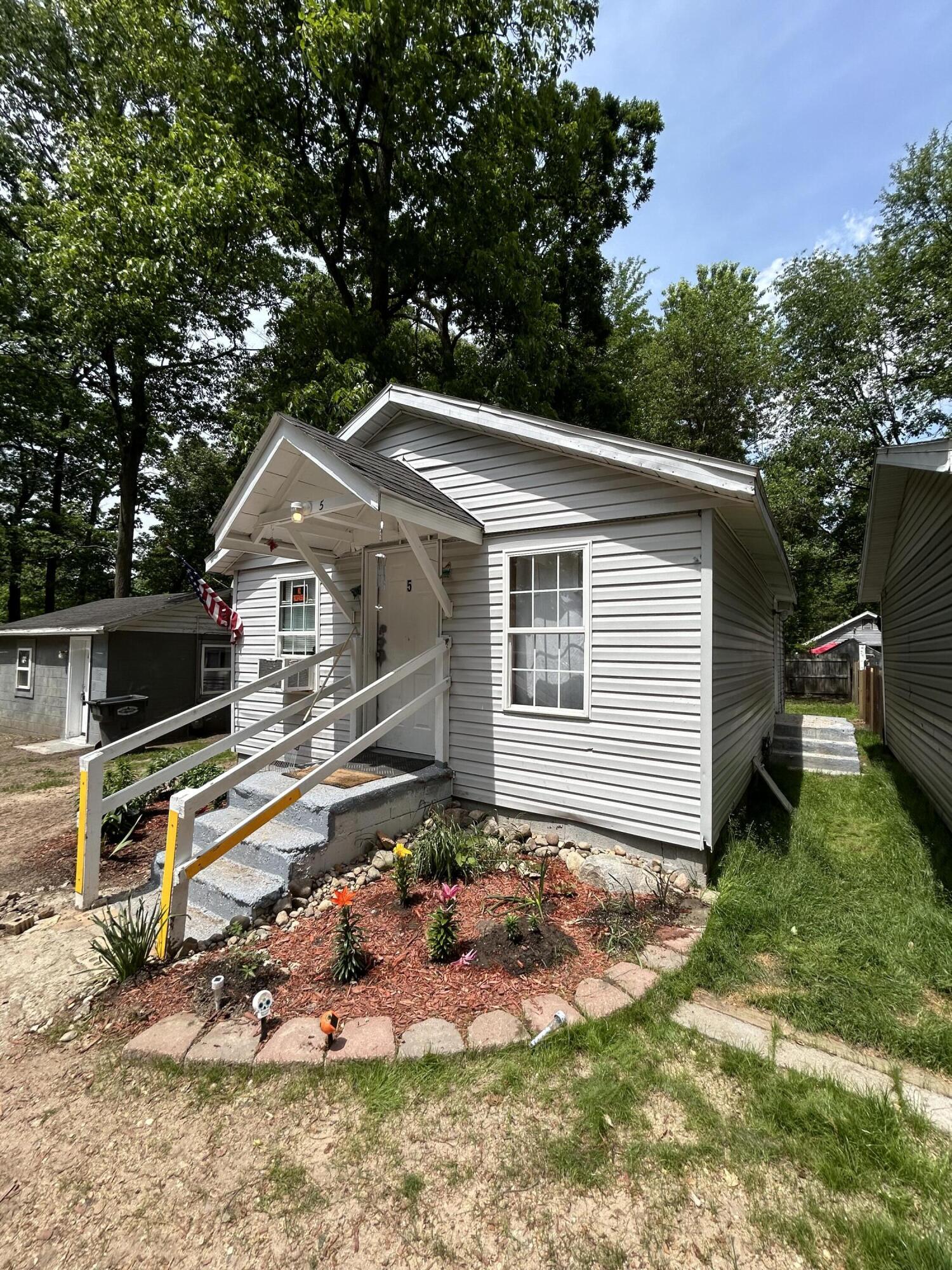 66476 Oak Street Dowagiac MI 49047