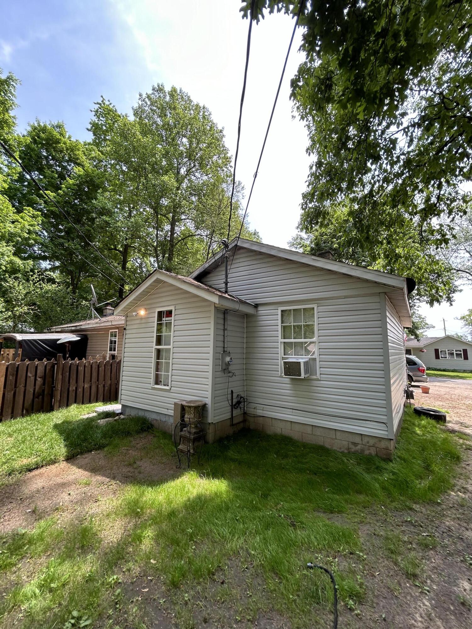 66476 Oak Street Dowagiac MI 49047