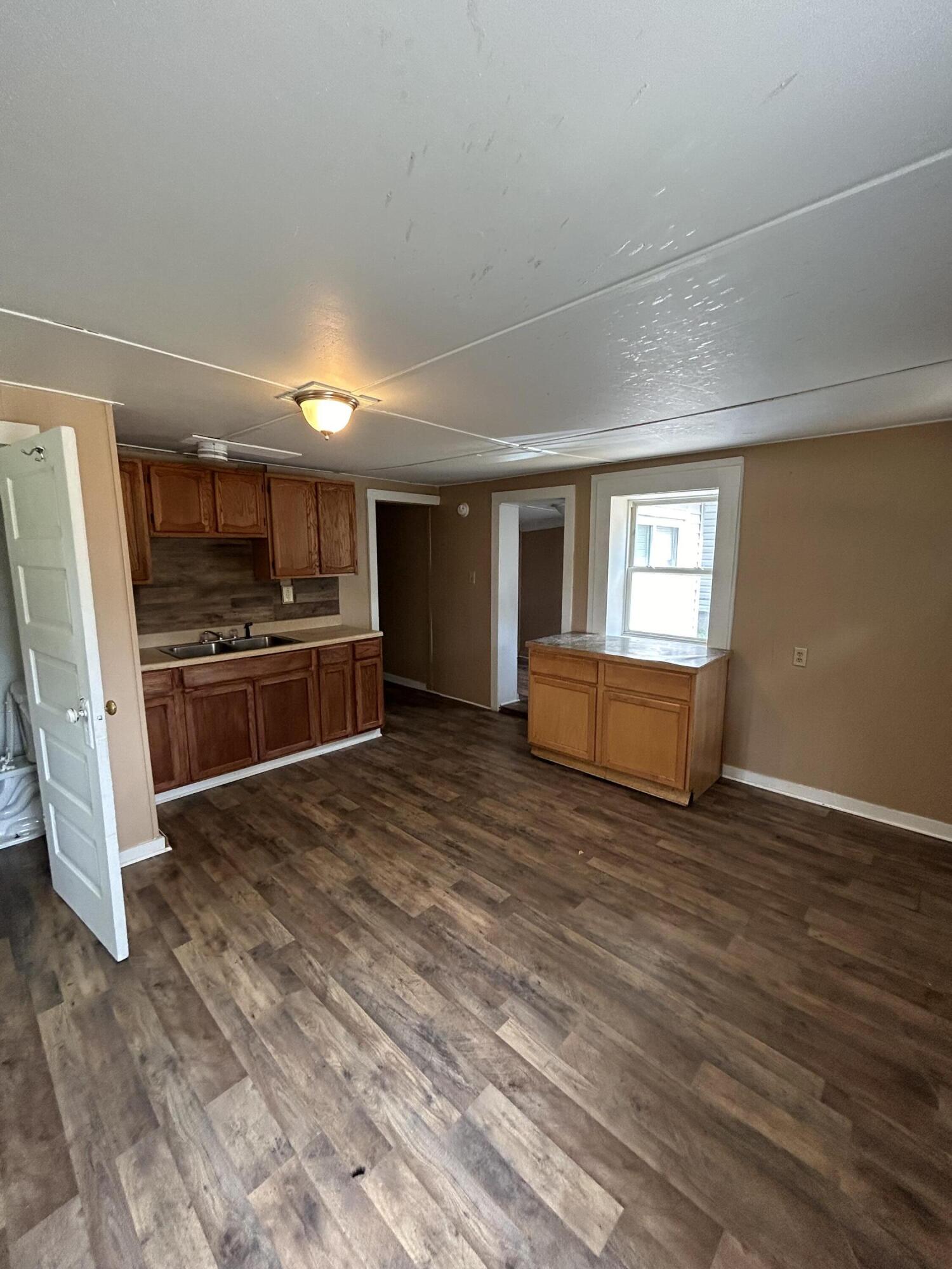 66476 Oak Street Dowagiac MI 49047