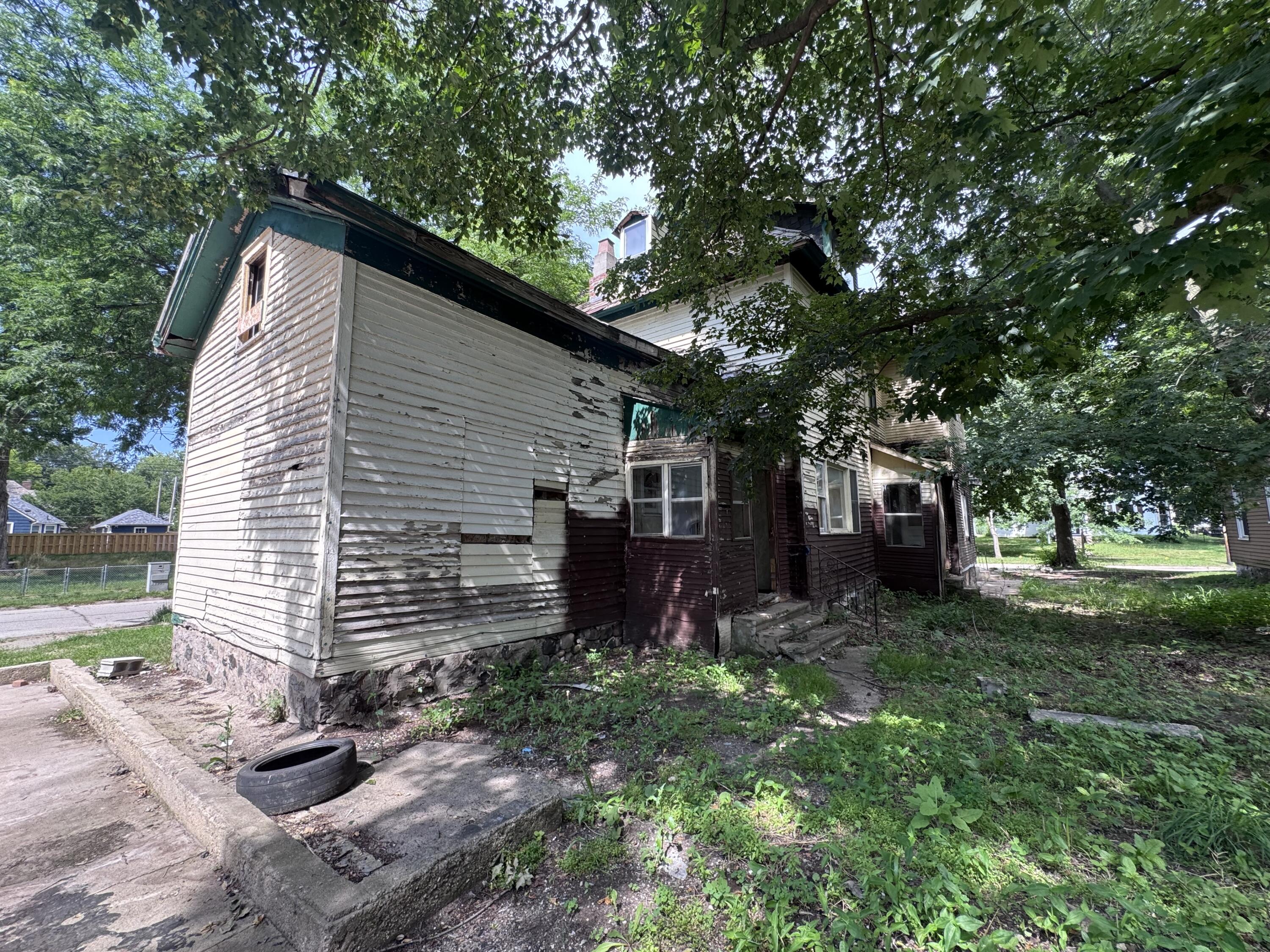 307 Orchard Street Dowagiac MI 49047