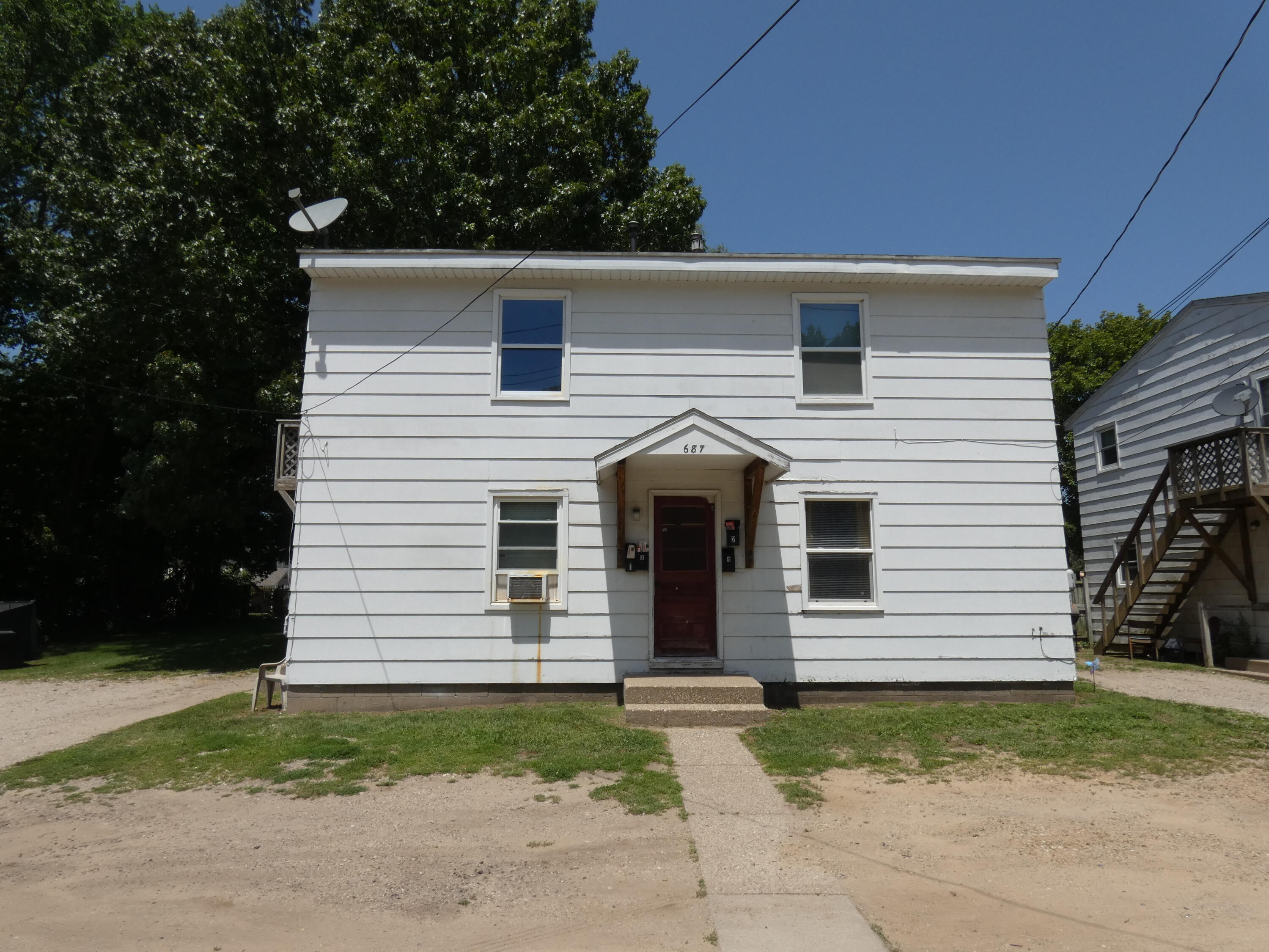 687 Mcguigan Avenue Benton Harbor MI 49022