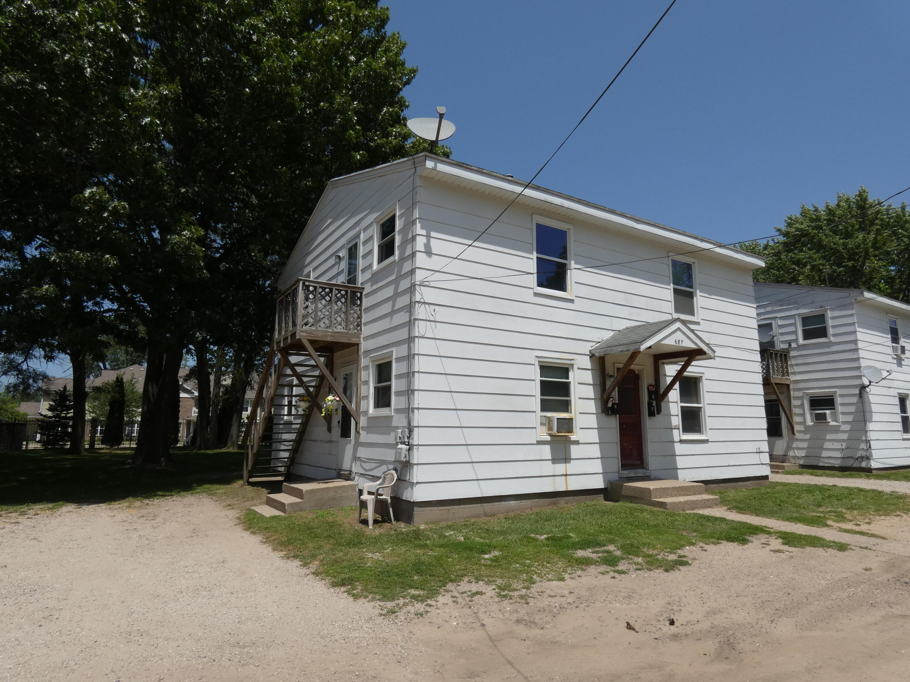 687 Mcguigan Avenue Benton Harbor MI 49022