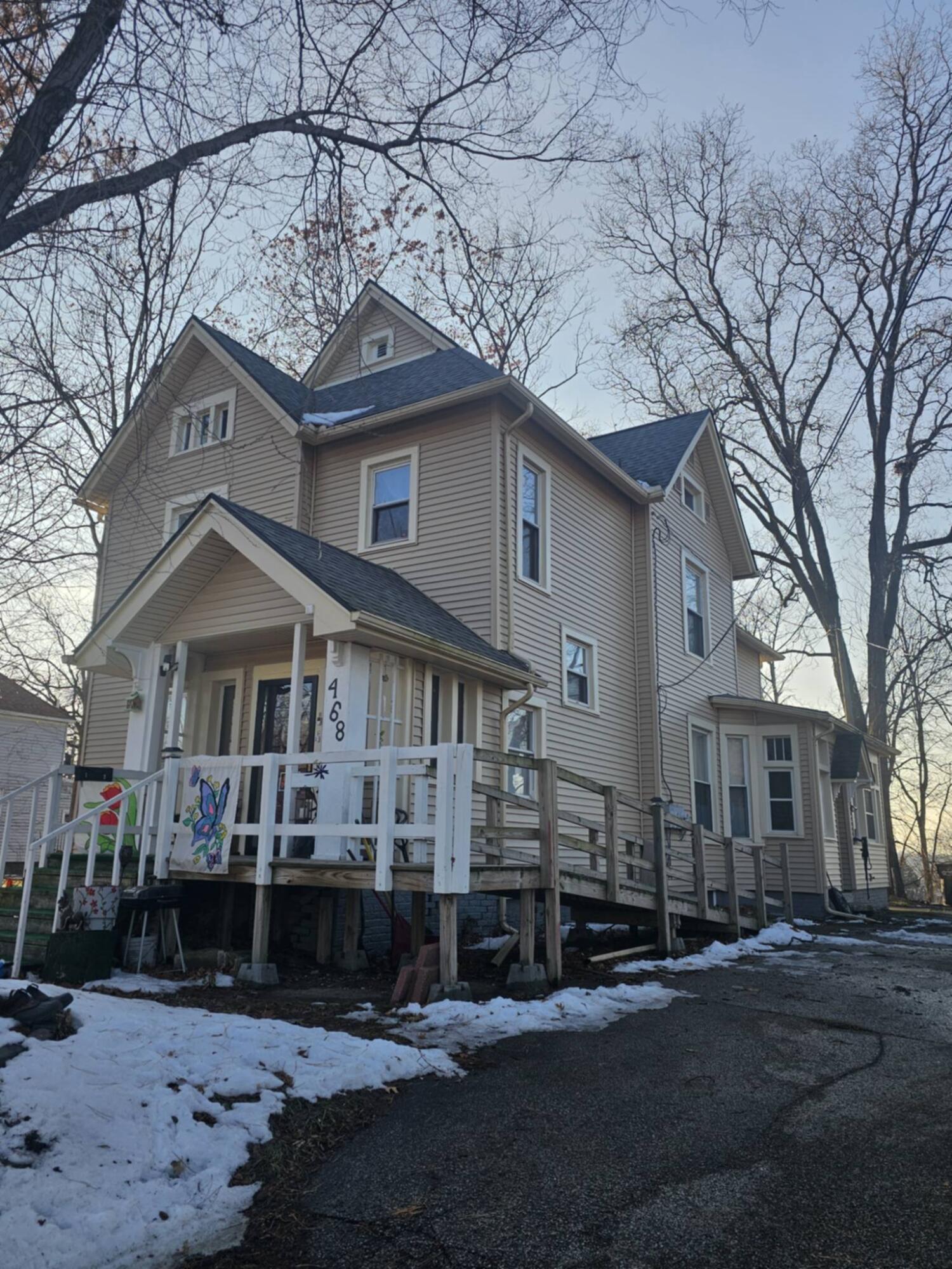 468 Colfax Avenue Benton Harbor MI 49022