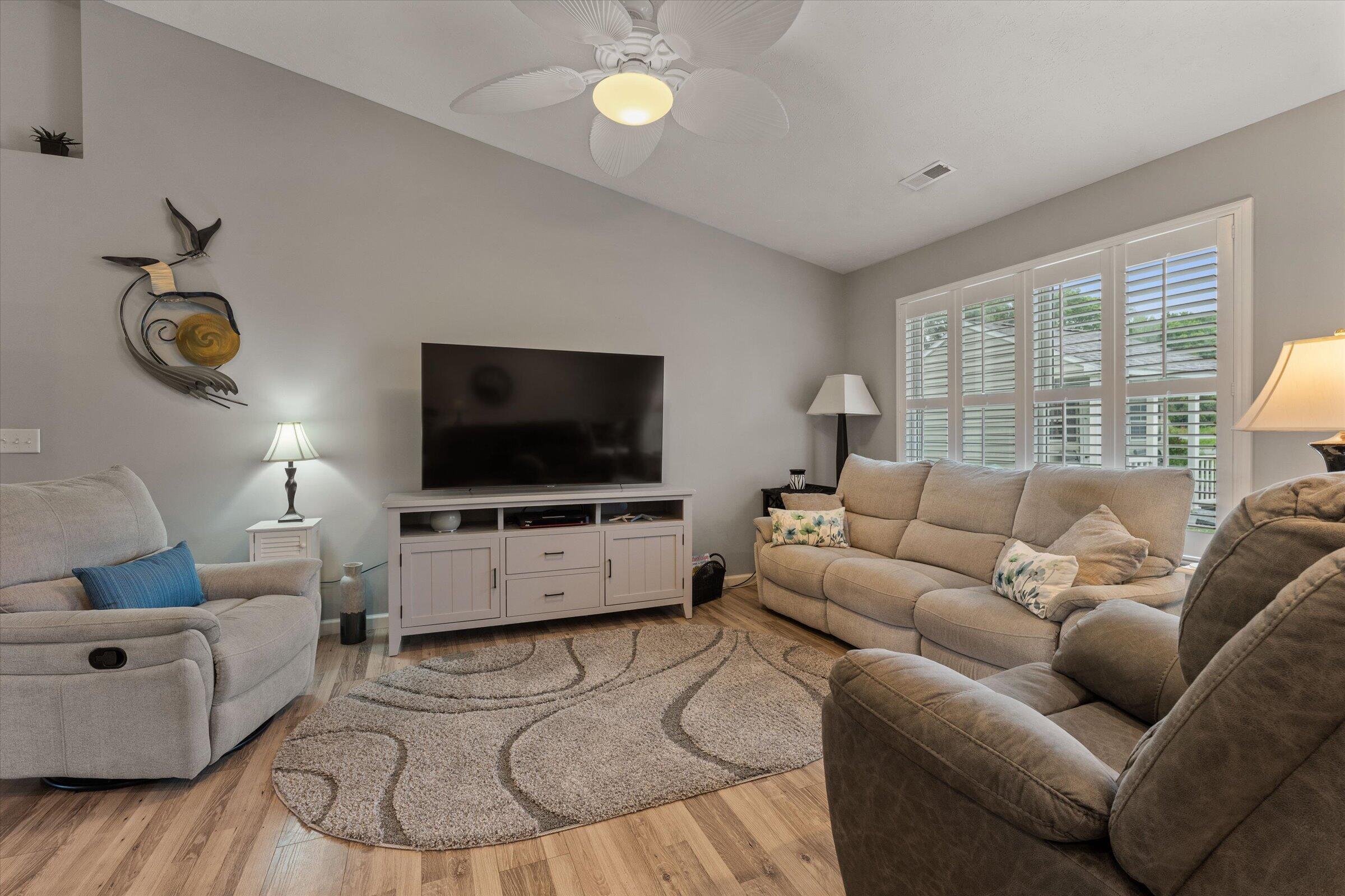 22710 Diamond Cove Street Cassopolis MI 49031