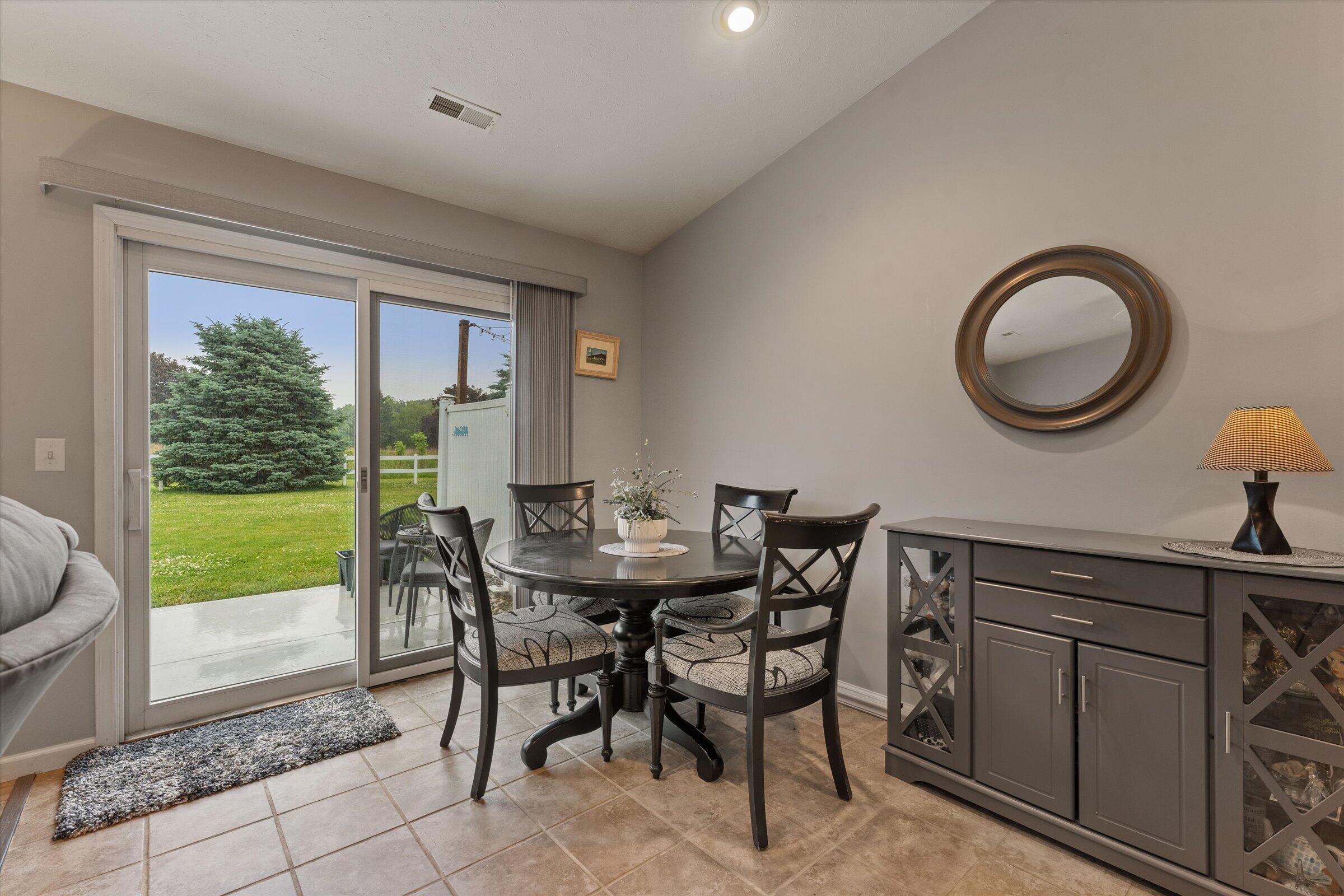 22710 Diamond Cove Street Cassopolis MI 49031