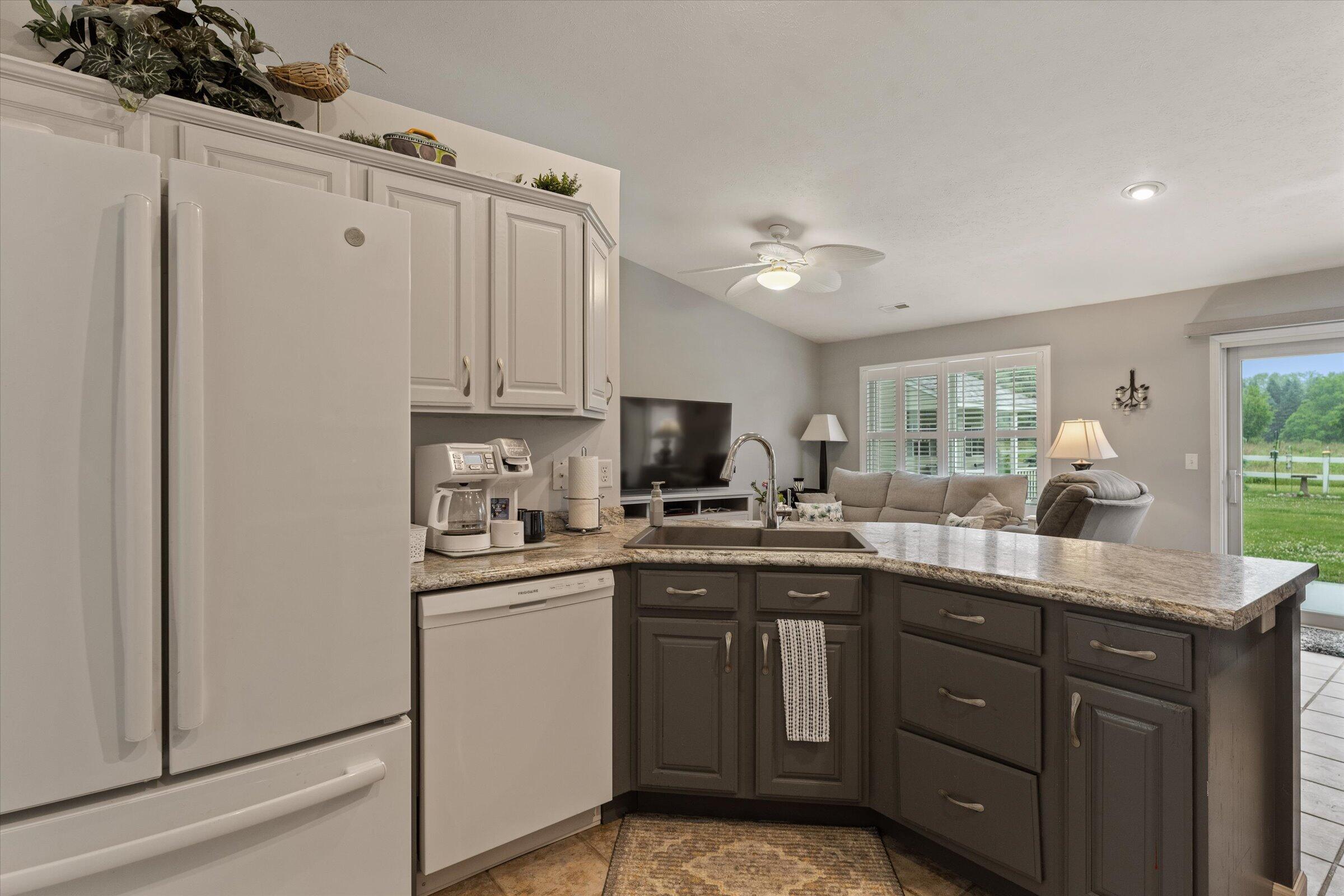 22710 Diamond Cove Street Cassopolis MI 49031
