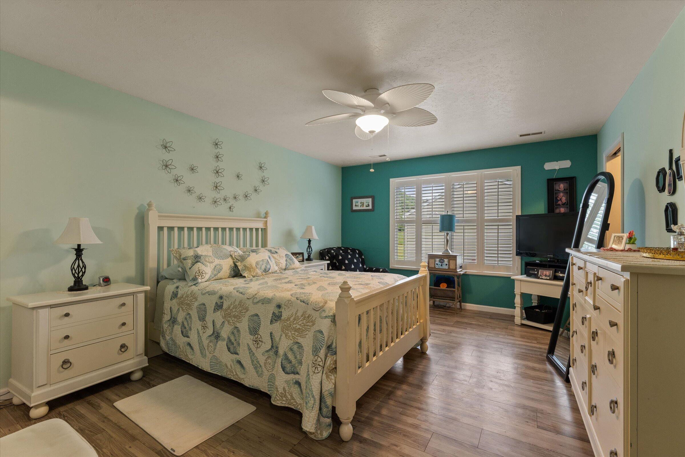 22710 Diamond Cove Street Cassopolis MI 49031