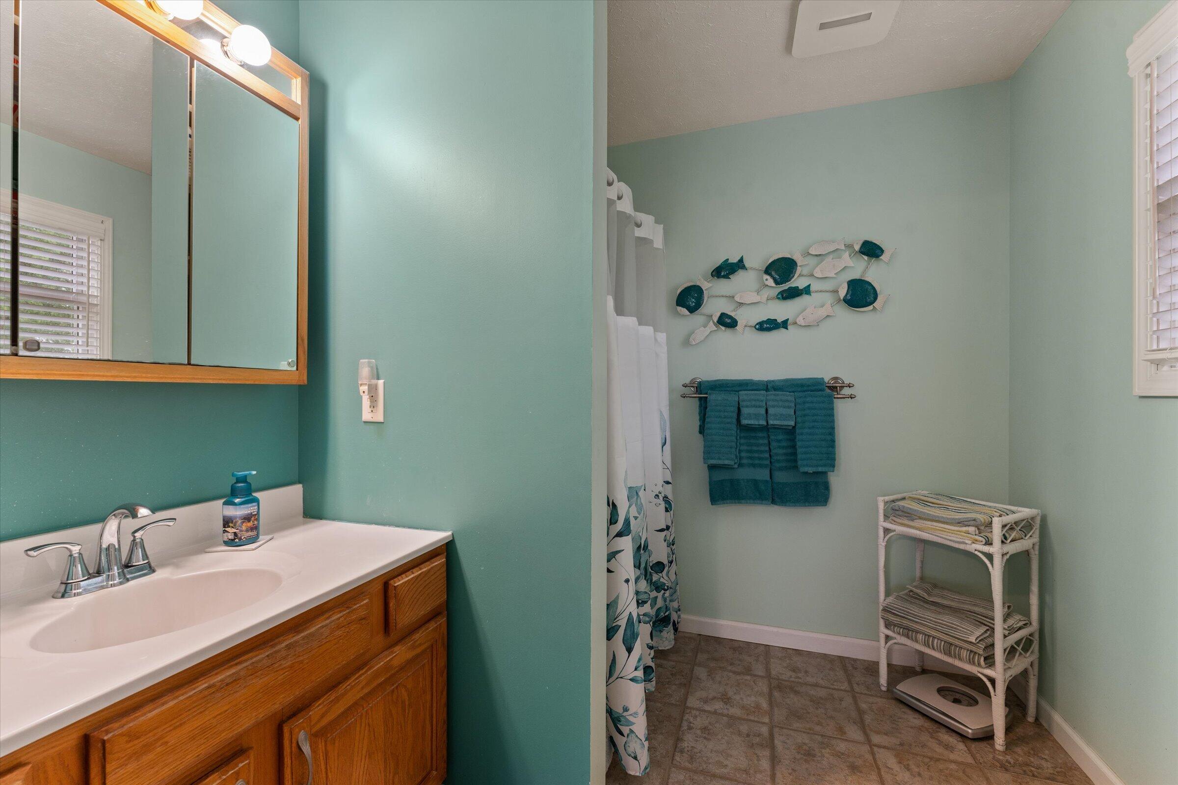 22710 Diamond Cove Street Cassopolis MI 49031