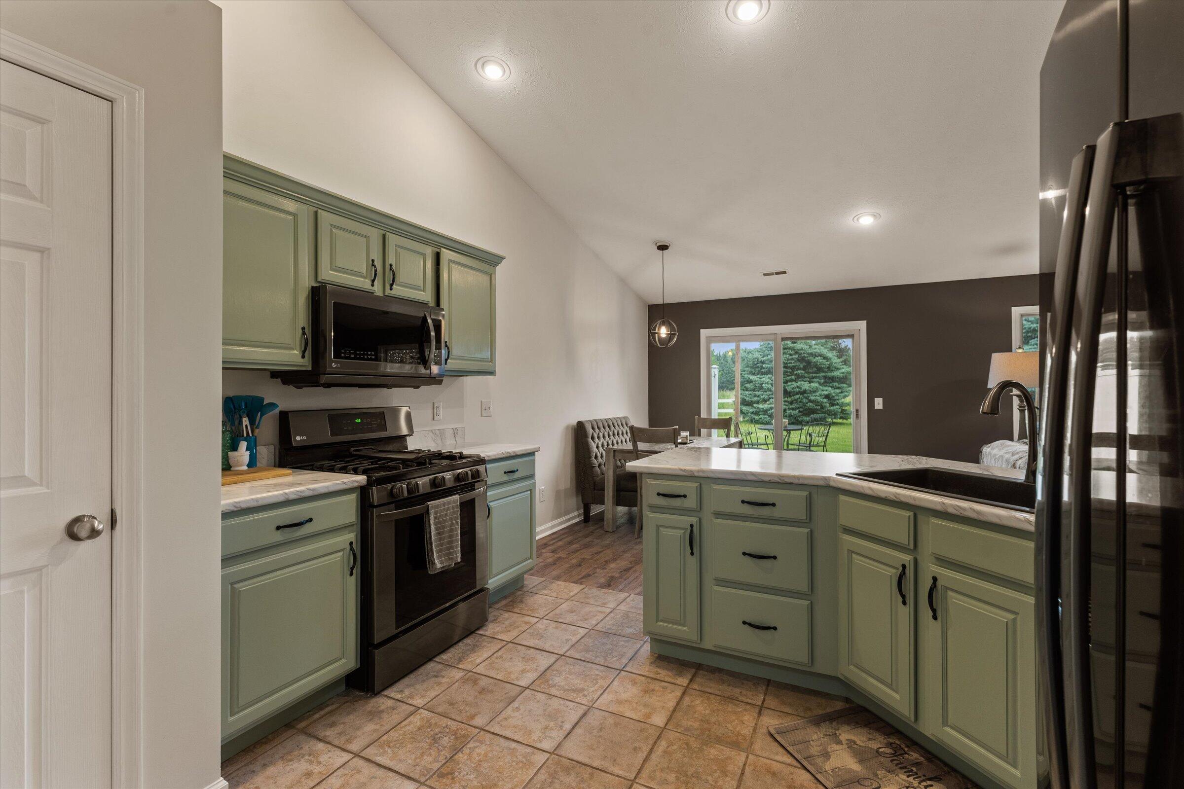 22710 Diamond Cove Street Cassopolis MI 49031