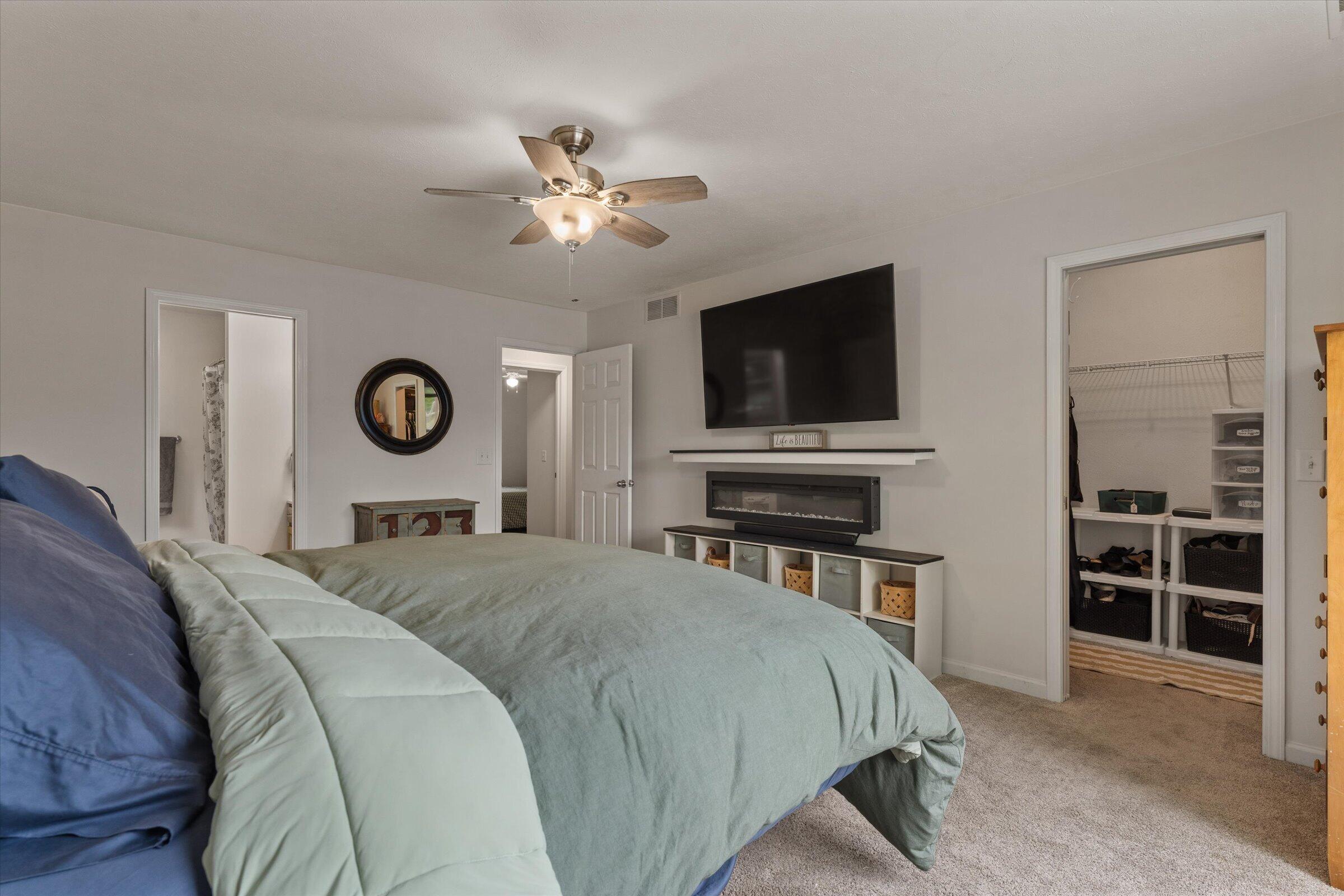 22710 Diamond Cove Street Cassopolis MI 49031