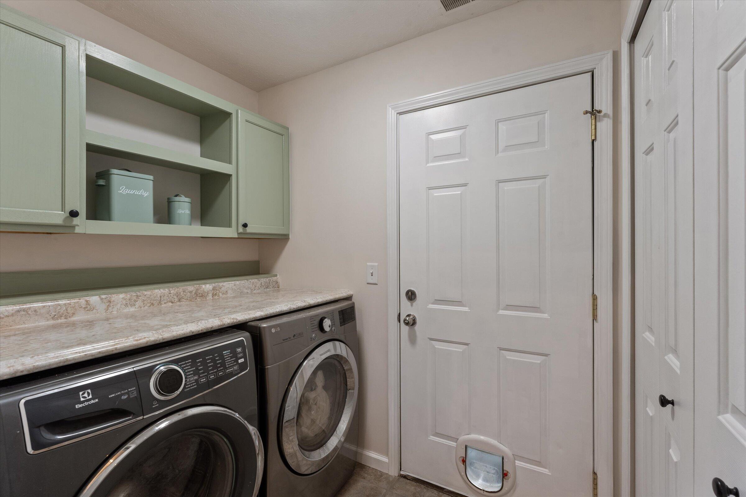 22710 Diamond Cove Street Cassopolis MI 49031