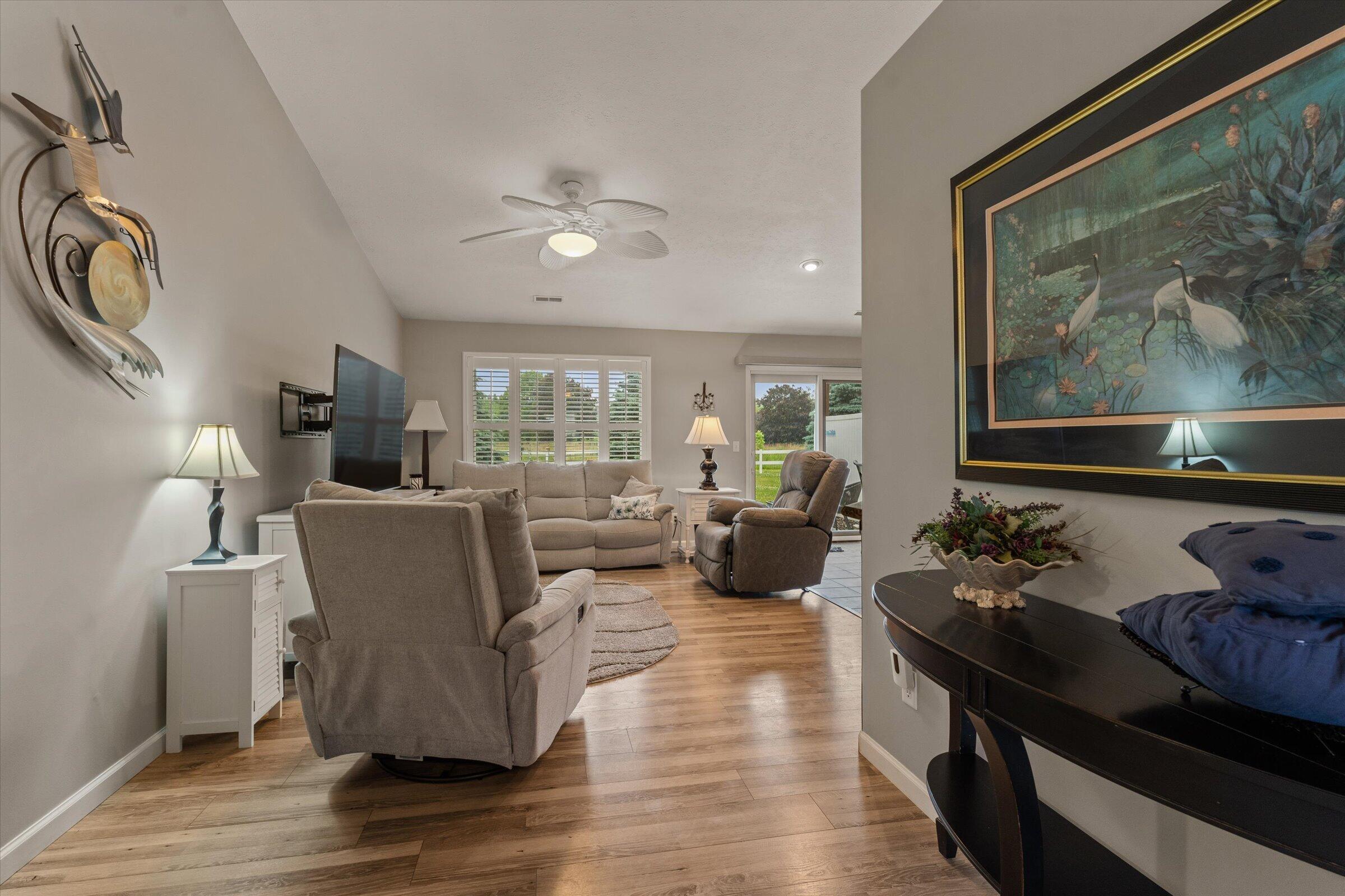22710 Diamond Cove Street Cassopolis MI 49031