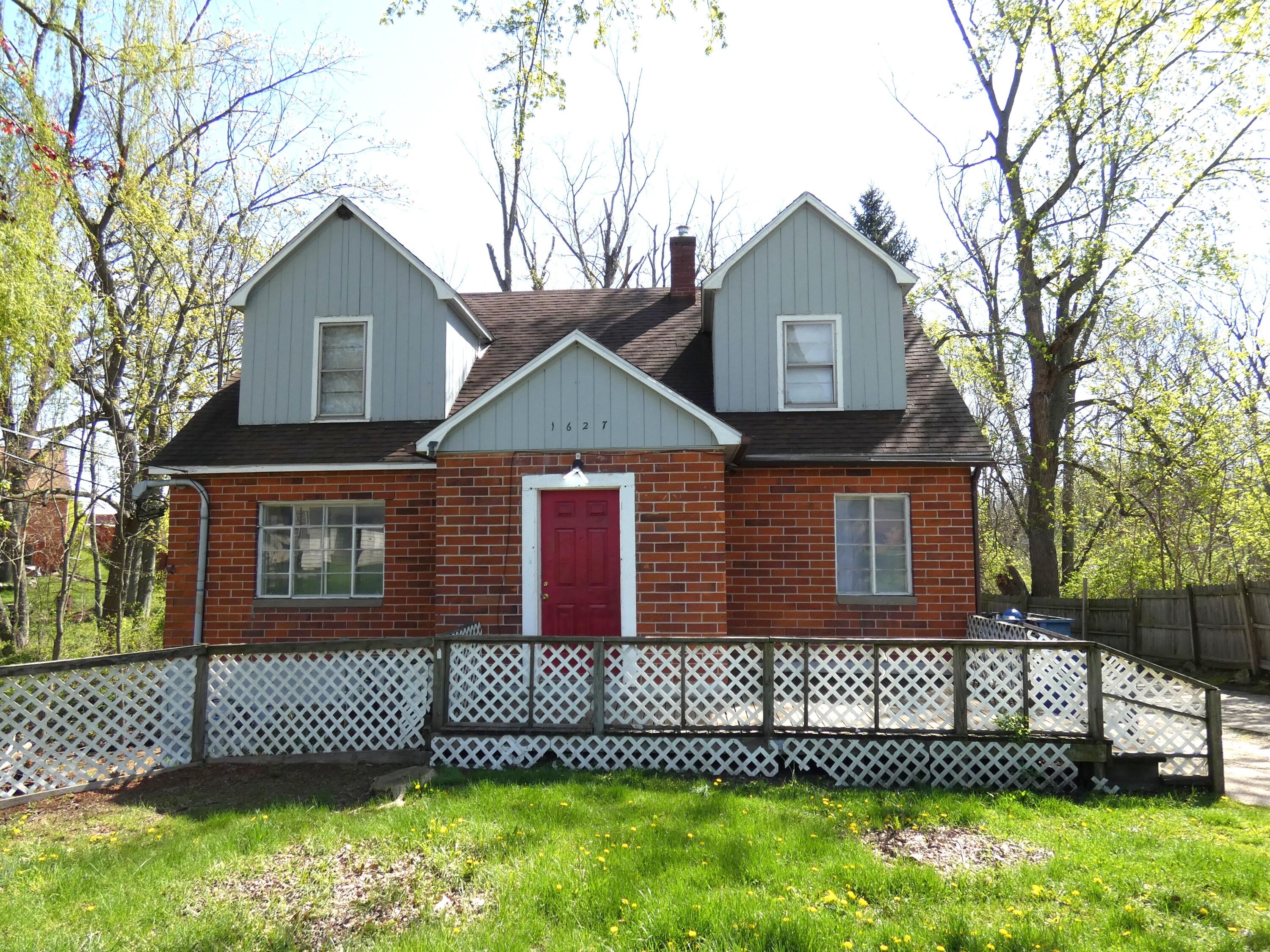 1627 Ogden Avenue Benton Harbor MI 49022