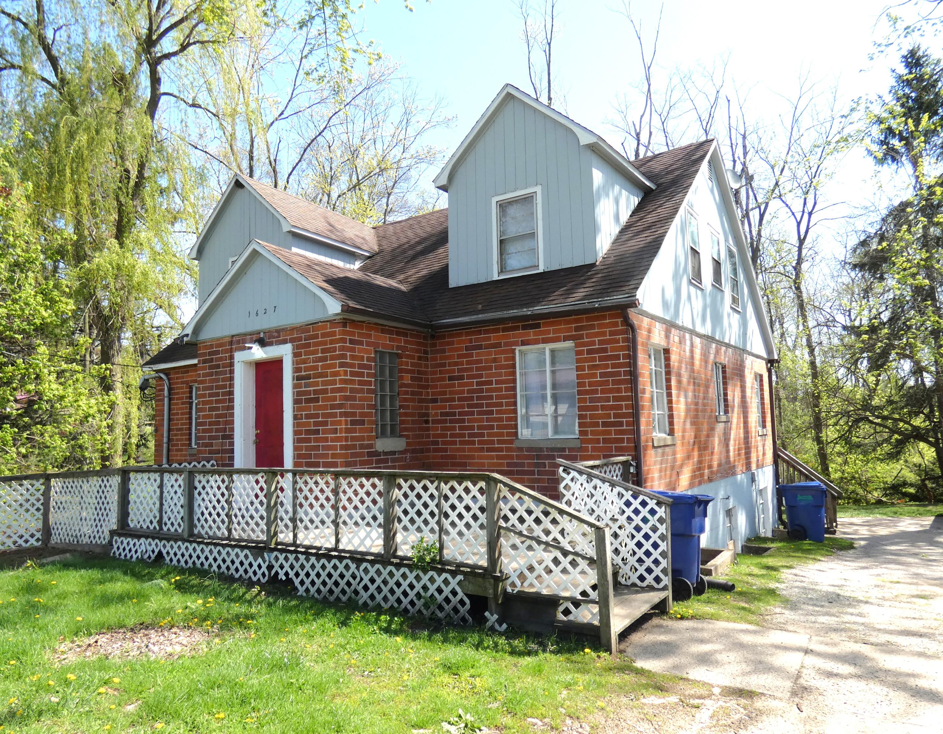 1627 Ogden Avenue Benton Harbor MI 49022