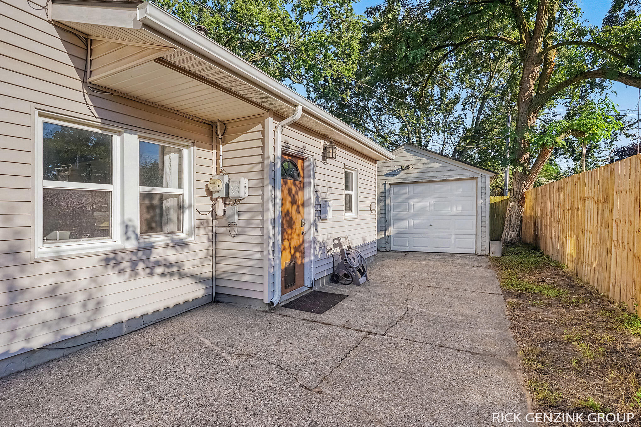 297 W 30th Street Holland MI 49423
