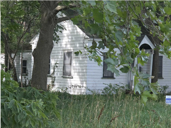 697 W Grand Avenue Muskegon MI 49441