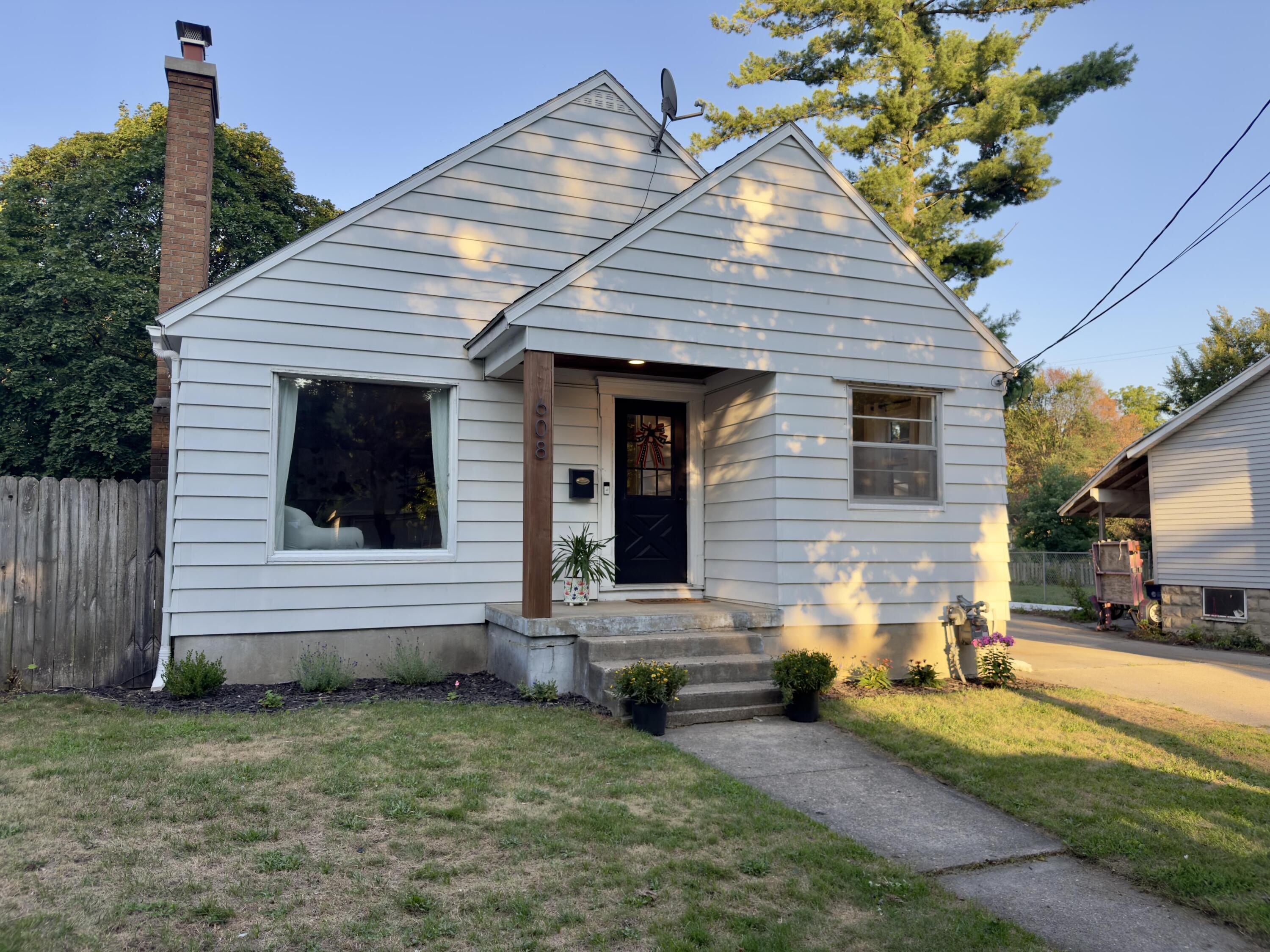 608 Garfield Avenue NW Grand Rapids MI 49504