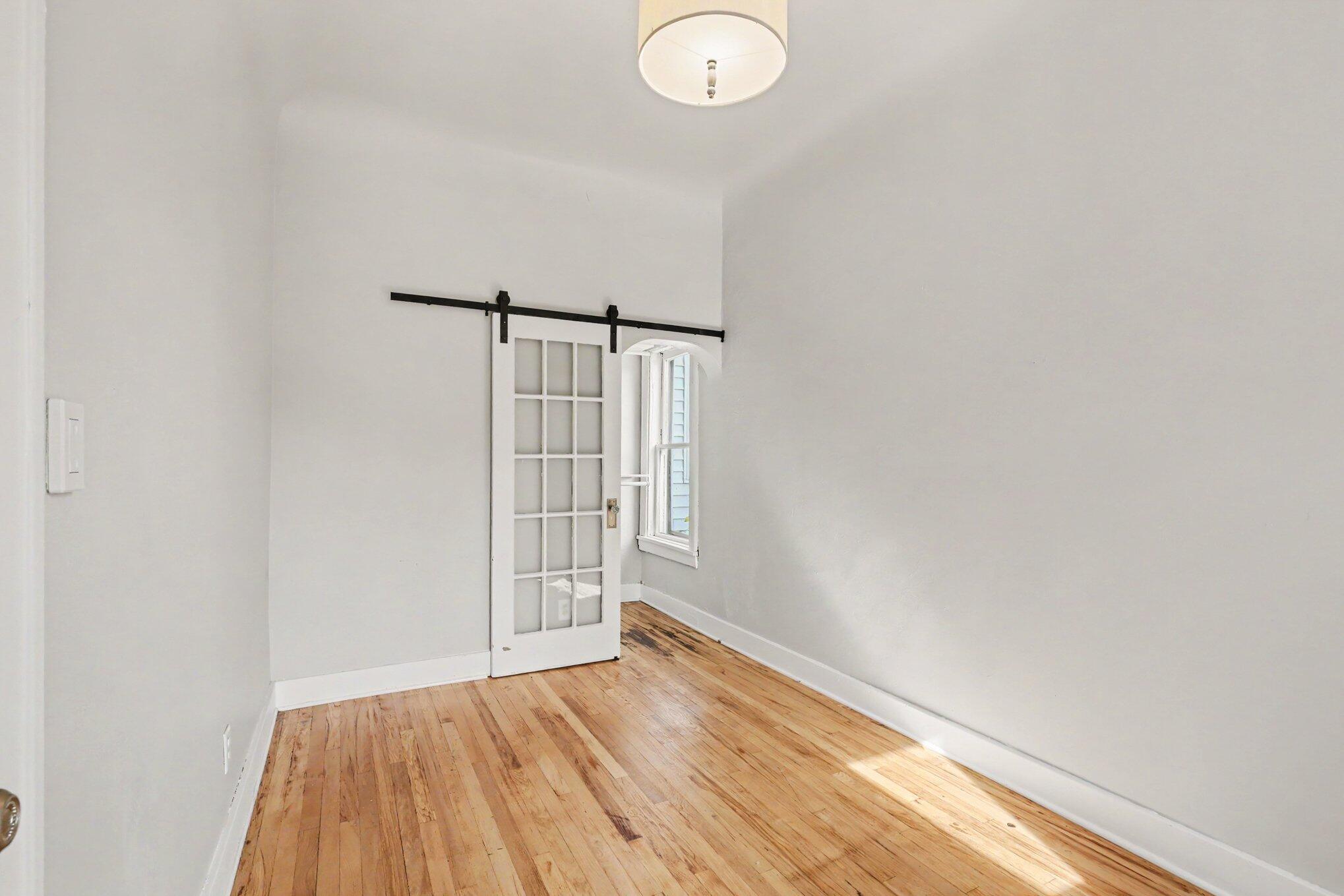 506 W Muskegon Avenue Muskegon MI 49441