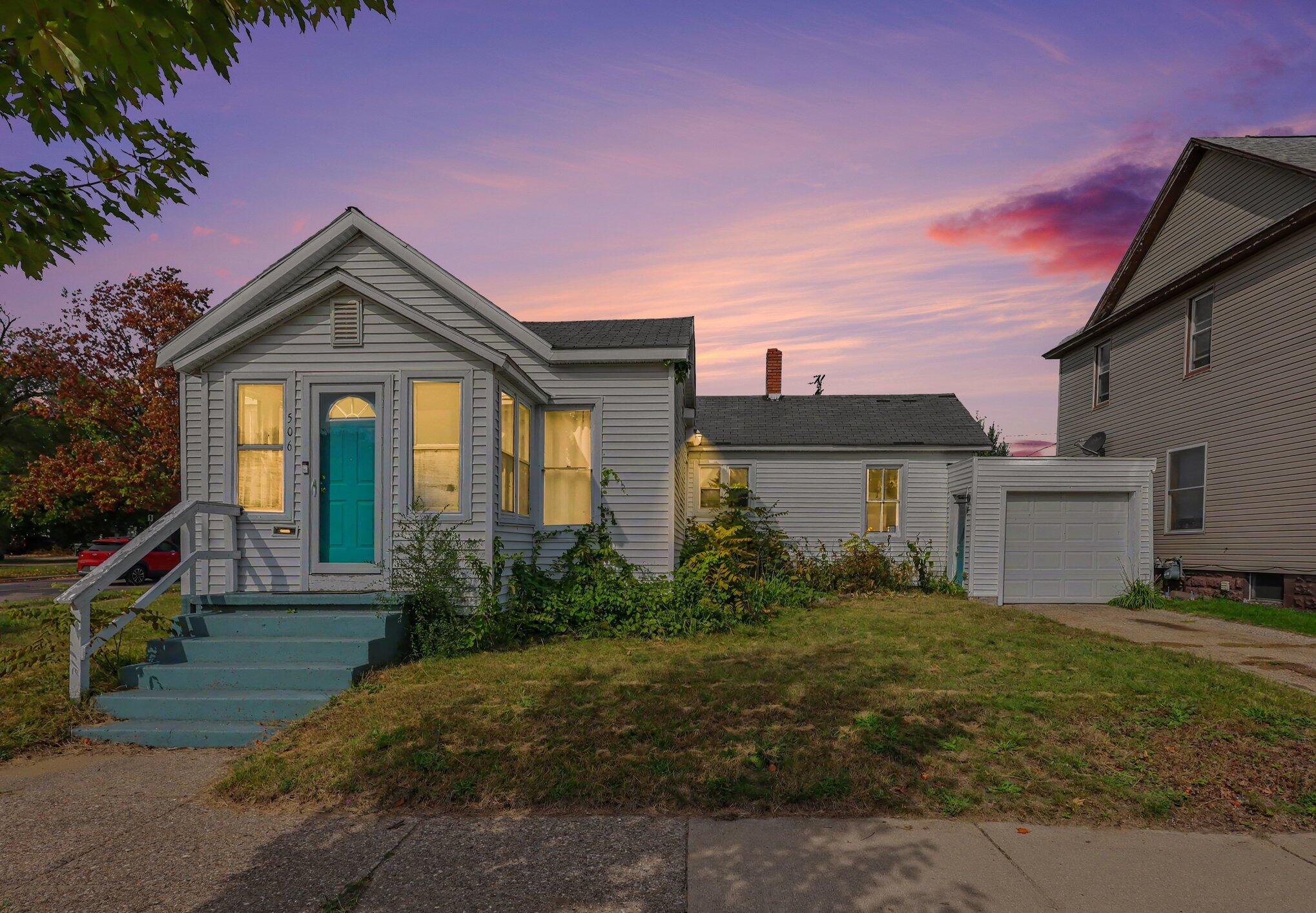 506 W Muskegon Avenue Muskegon MI 49441