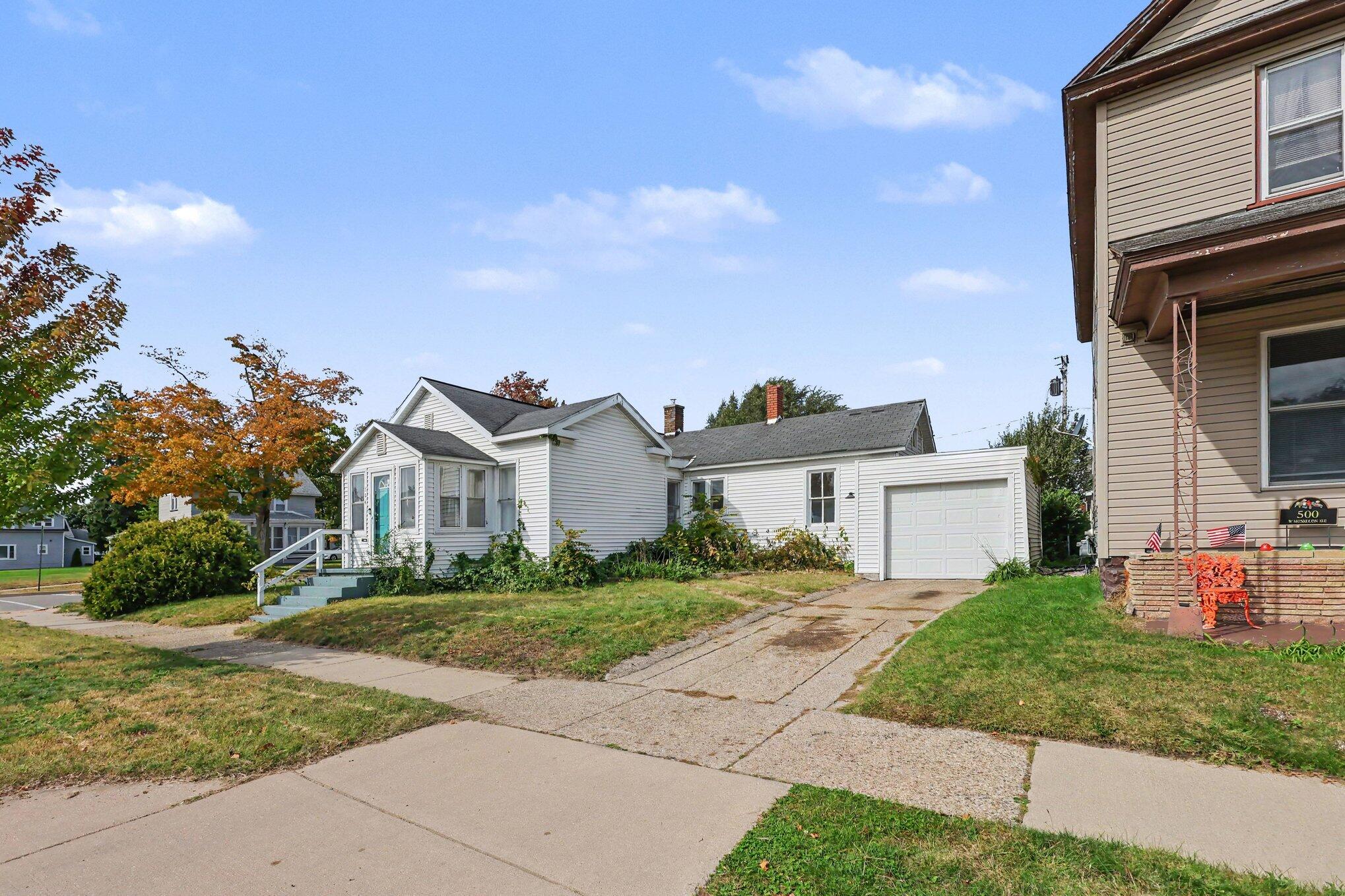 506 W Muskegon Avenue Muskegon MI 49441