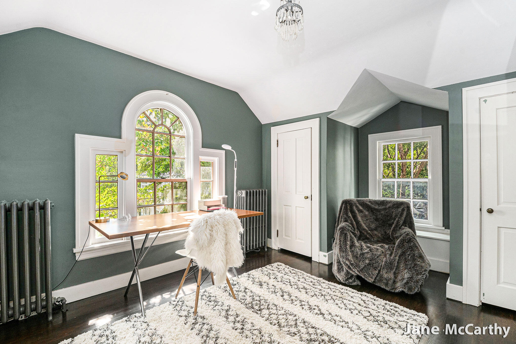 270 Lakeside Drive SE East Grand Rapids MI 49506