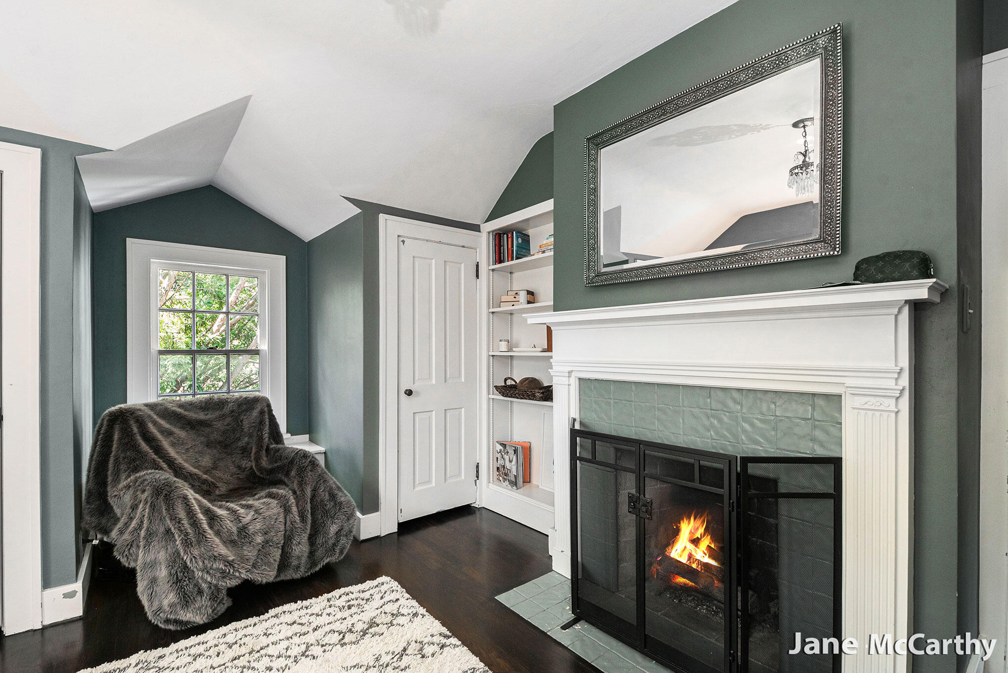 270 Lakeside Drive SE East Grand Rapids MI 49506