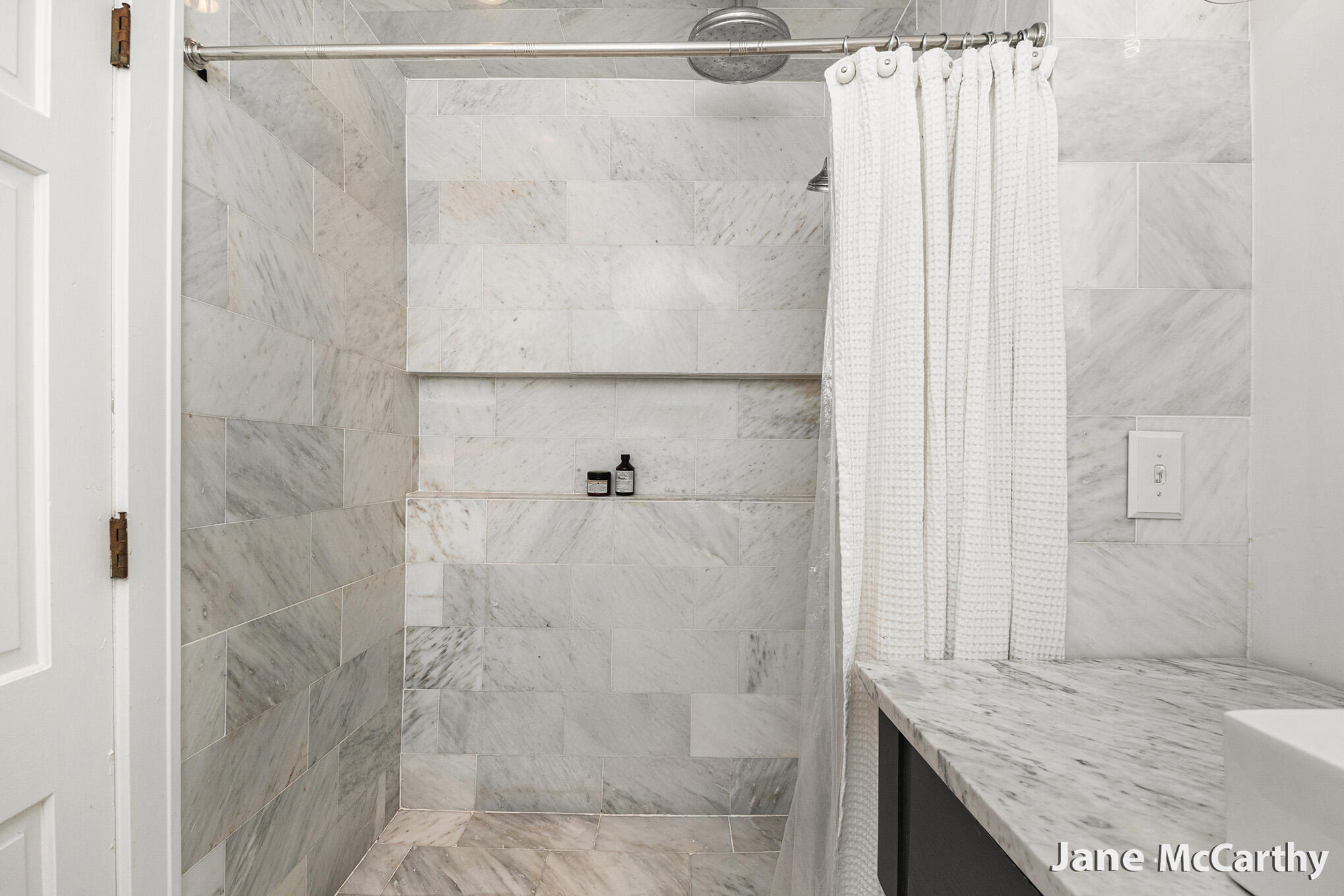 270 Lakeside Drive SE East Grand Rapids MI 49506