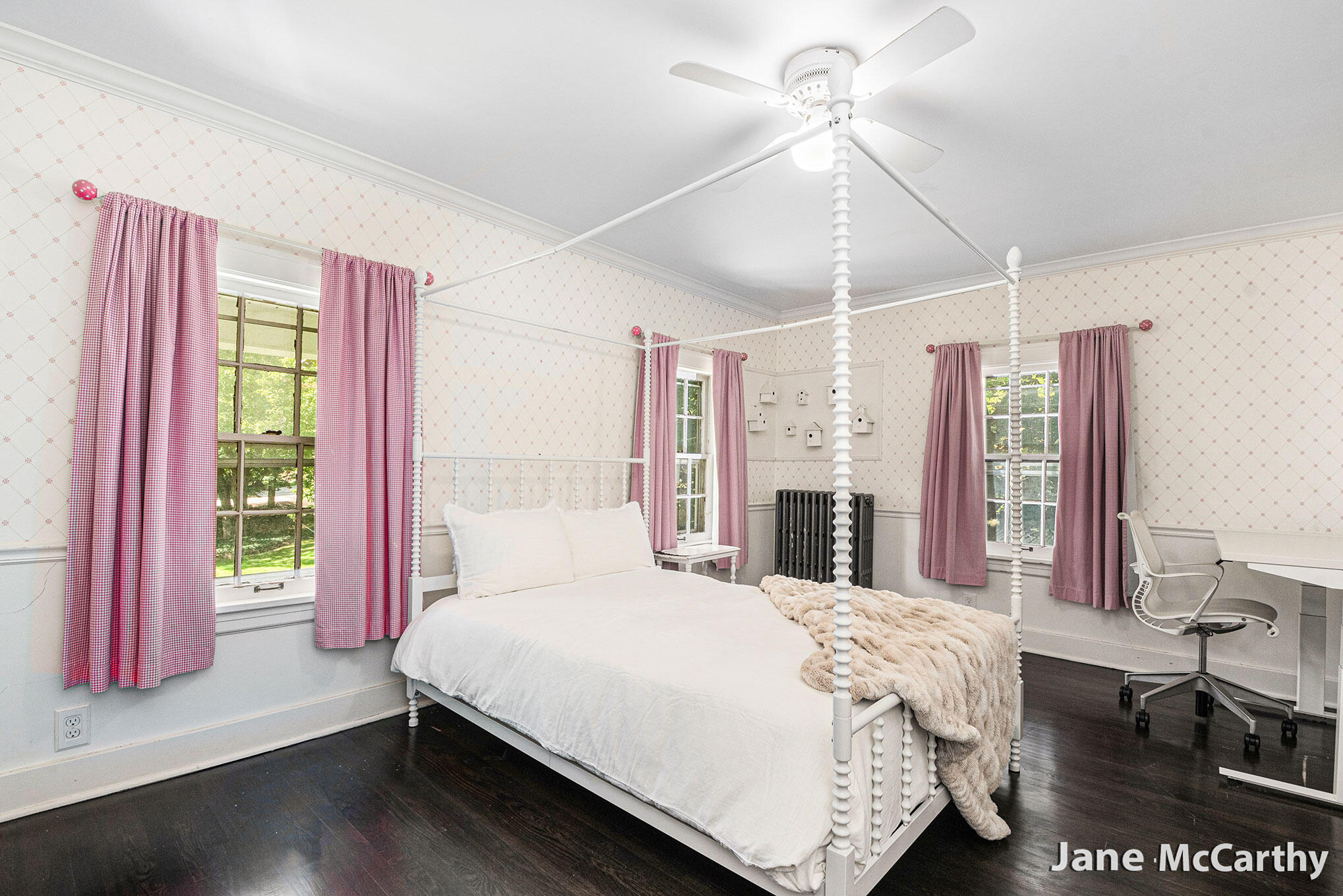 270 Lakeside Drive SE East Grand Rapids MI 49506