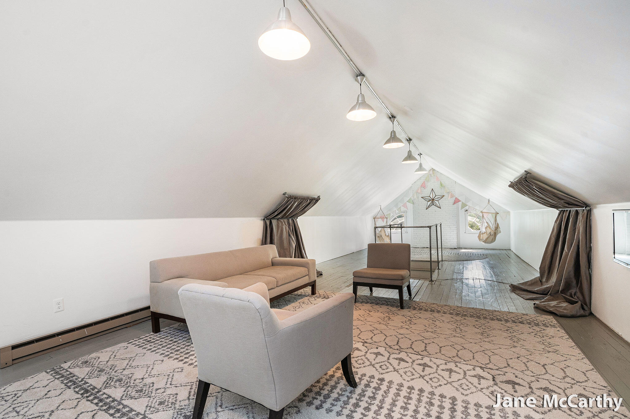 270 Lakeside Drive SE East Grand Rapids MI 49506