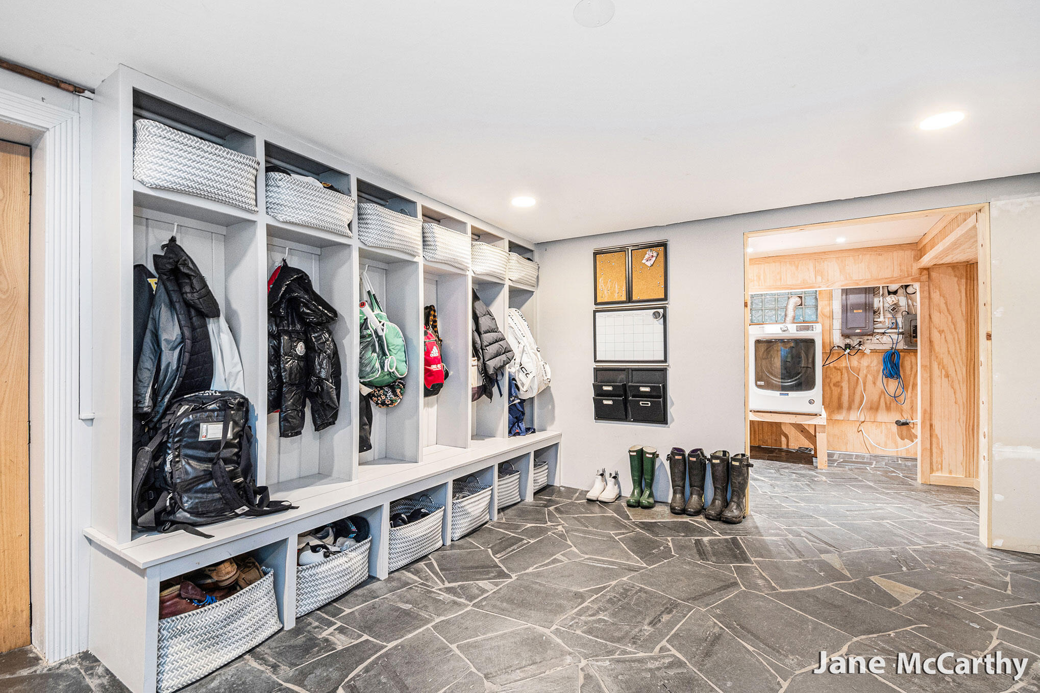 270 Lakeside Drive SE East Grand Rapids MI 49506