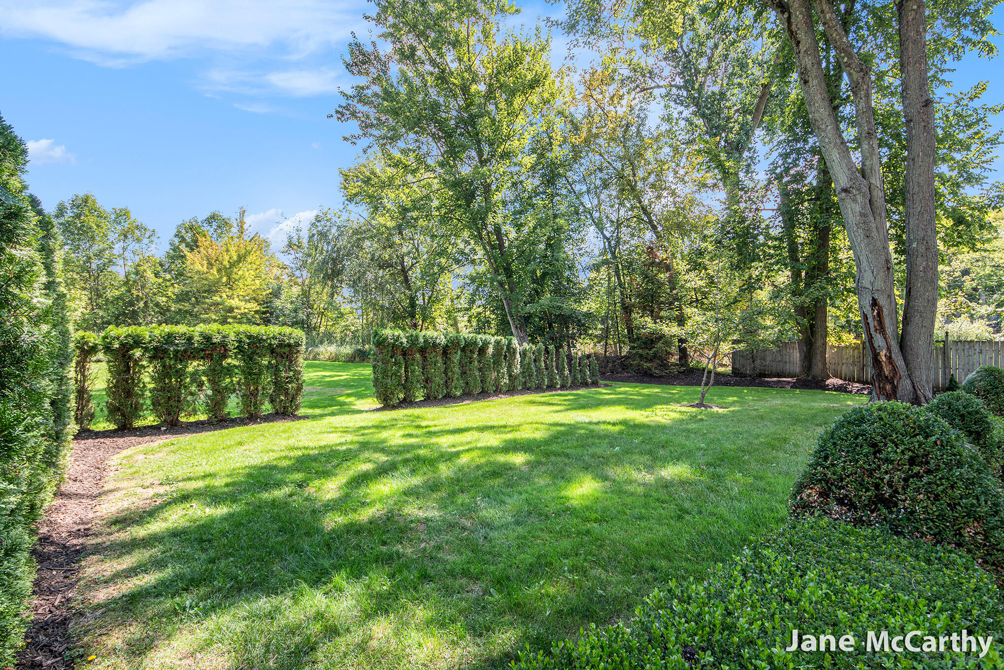 270 Lakeside Drive SE East Grand Rapids MI 49506