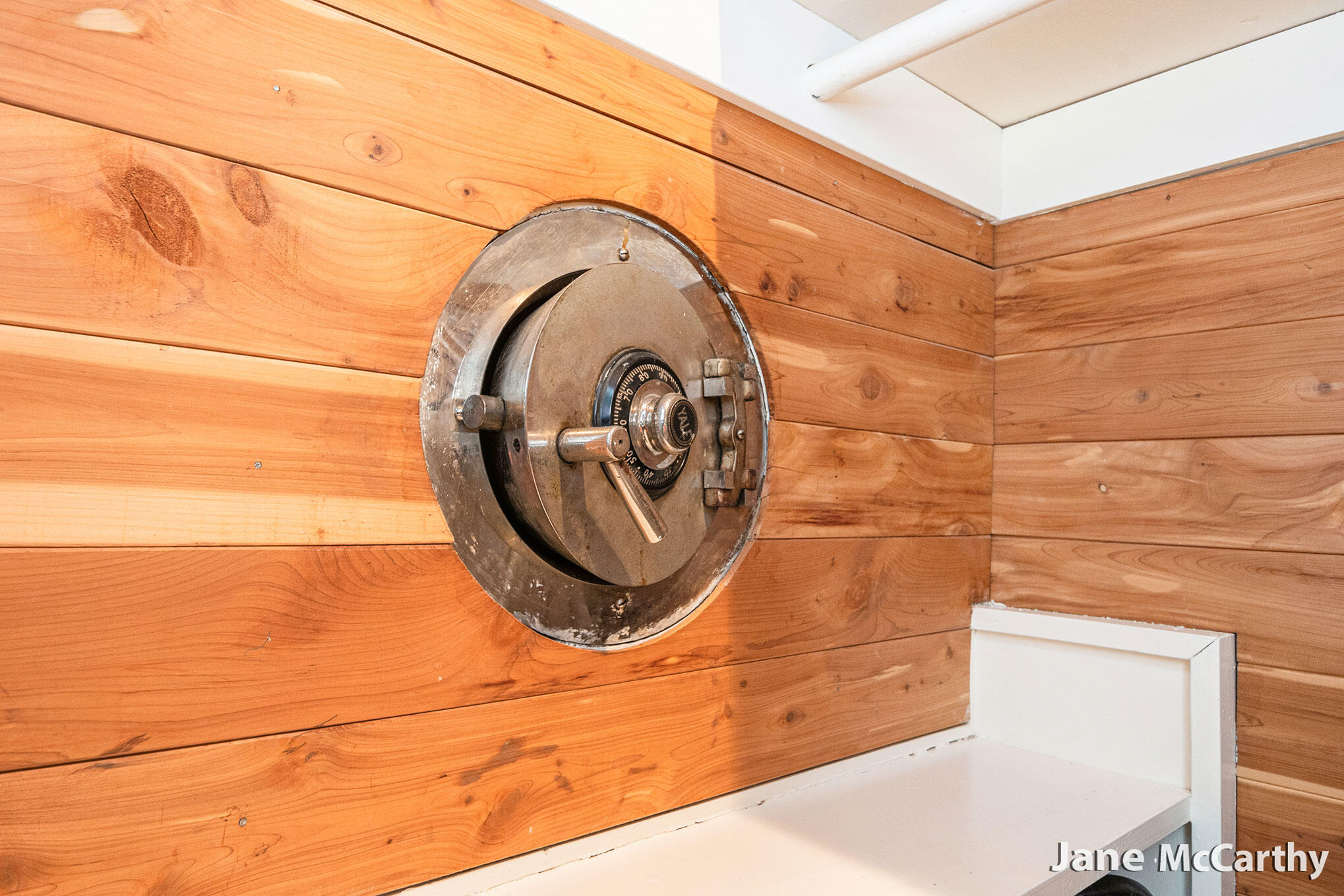 270 Lakeside Drive SE East Grand Rapids MI 49506