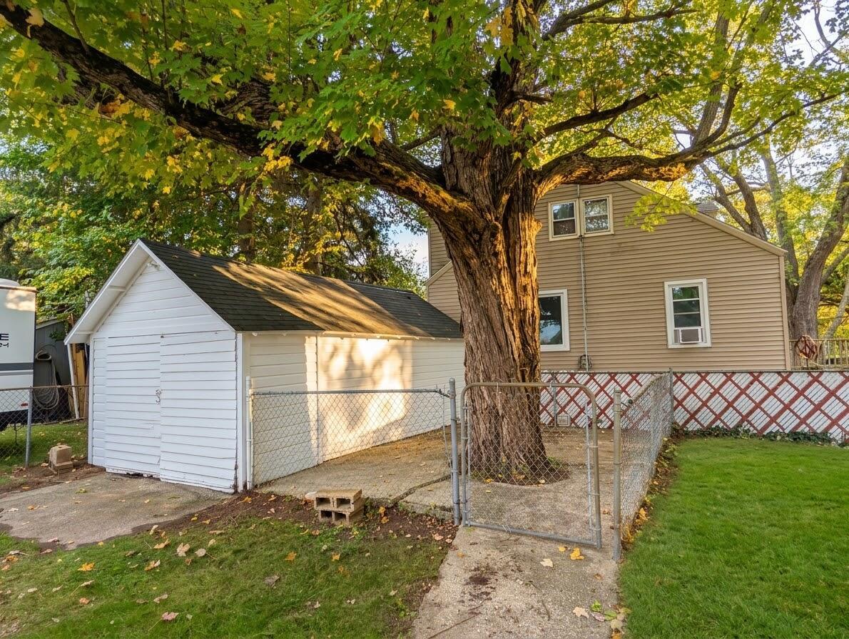 477 Delano Street Allegan MI 49010