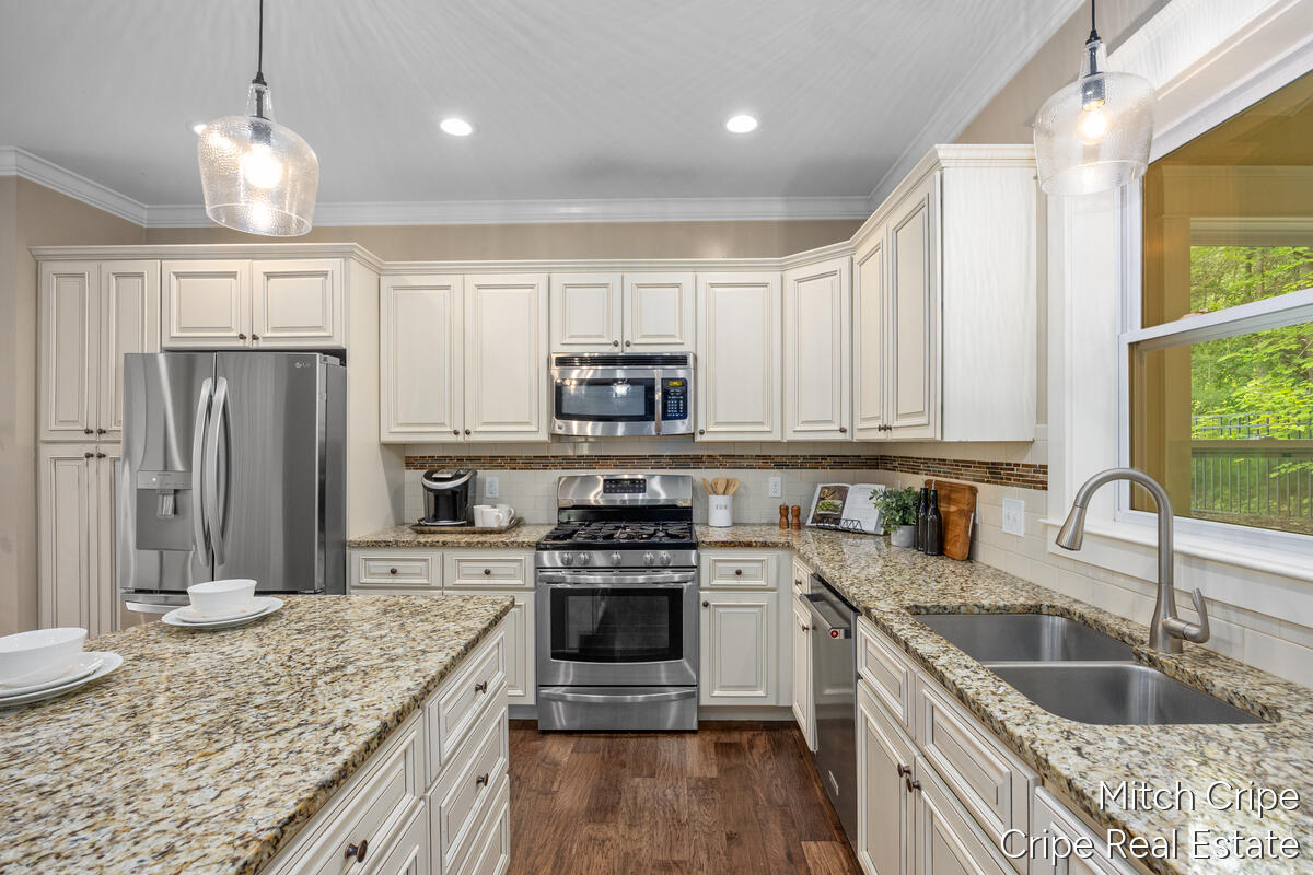 5050 Tiamo Lane NE Rockford MI 49341