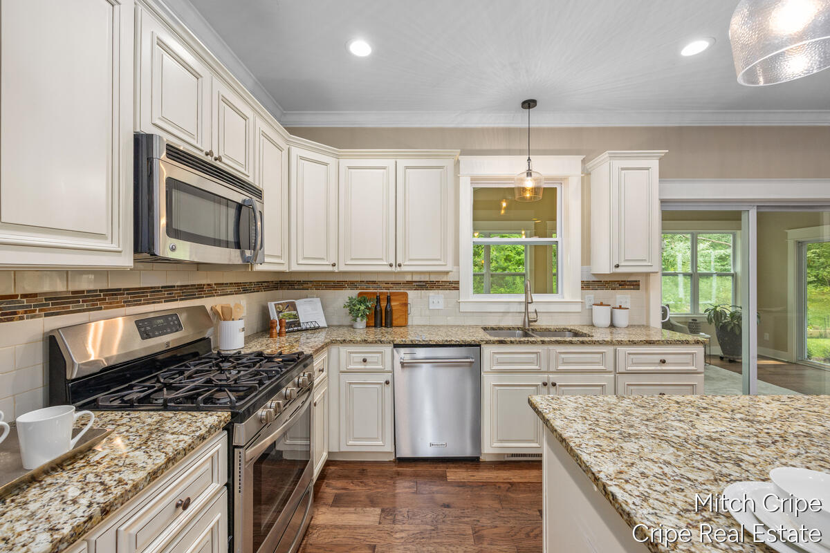 5050 Tiamo Lane NE Rockford MI 49341