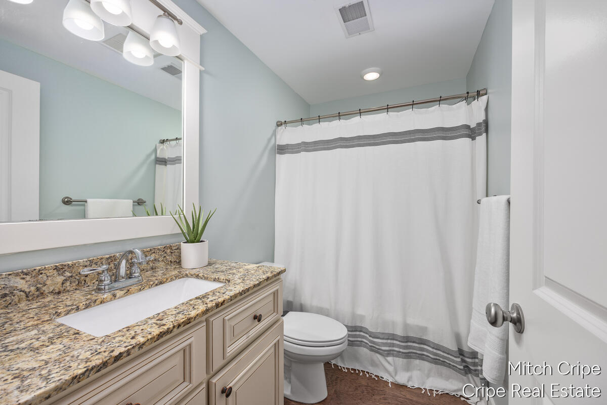 5050 Tiamo Lane NE Rockford MI 49341