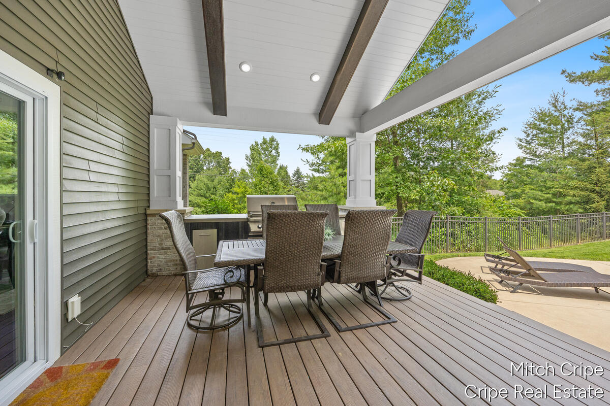 5050 Tiamo Lane NE Rockford MI 49341