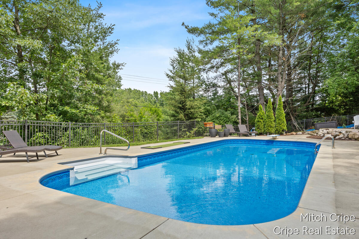 5050 Tiamo Lane NE Rockford MI 49341