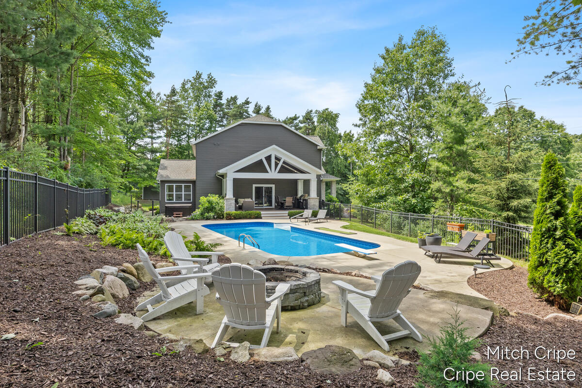 5050 Tiamo Lane NE Rockford MI 49341